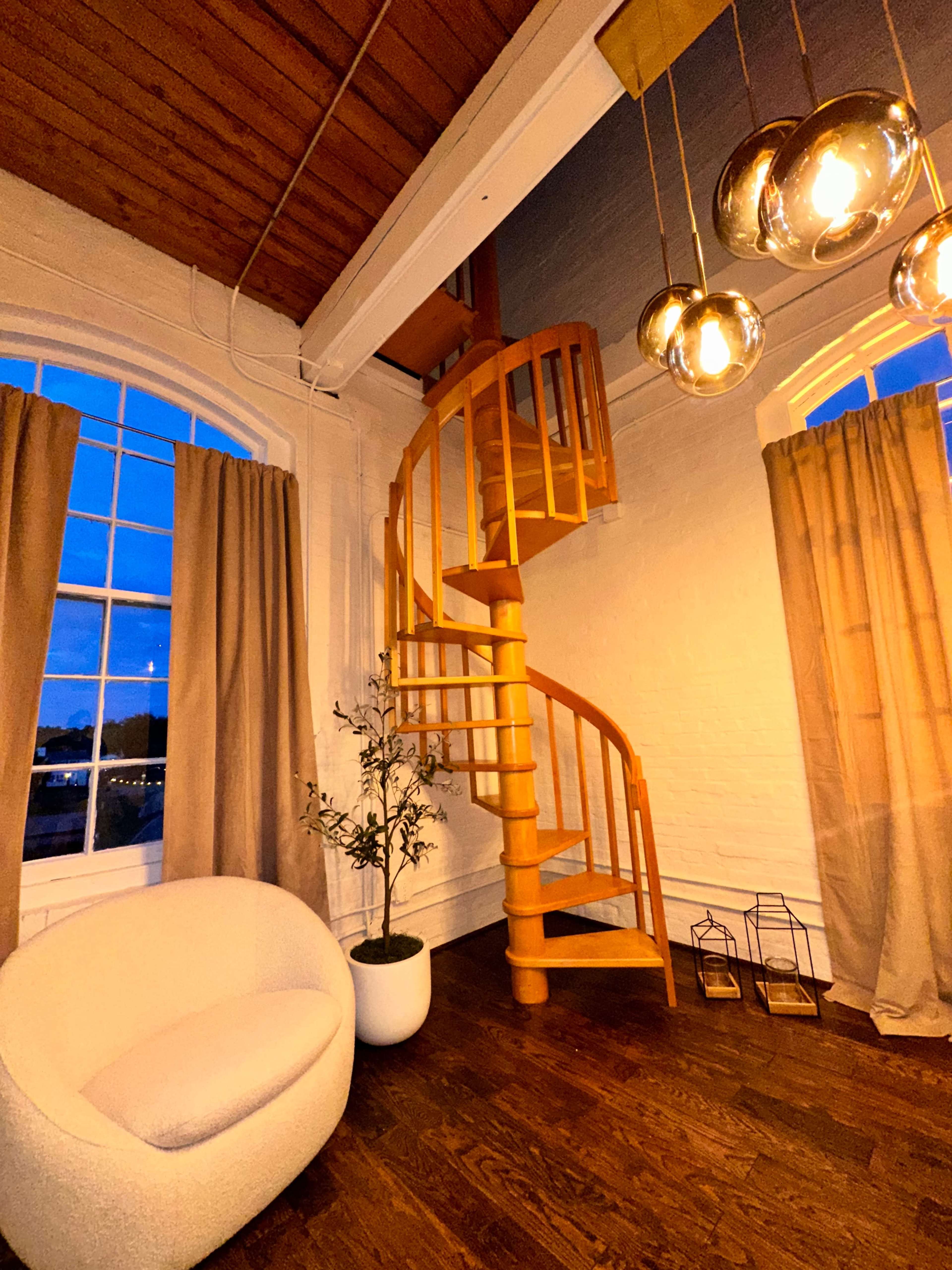 Modern Cozy & Quaint Meeting Space Image in Savage, Savage, MD