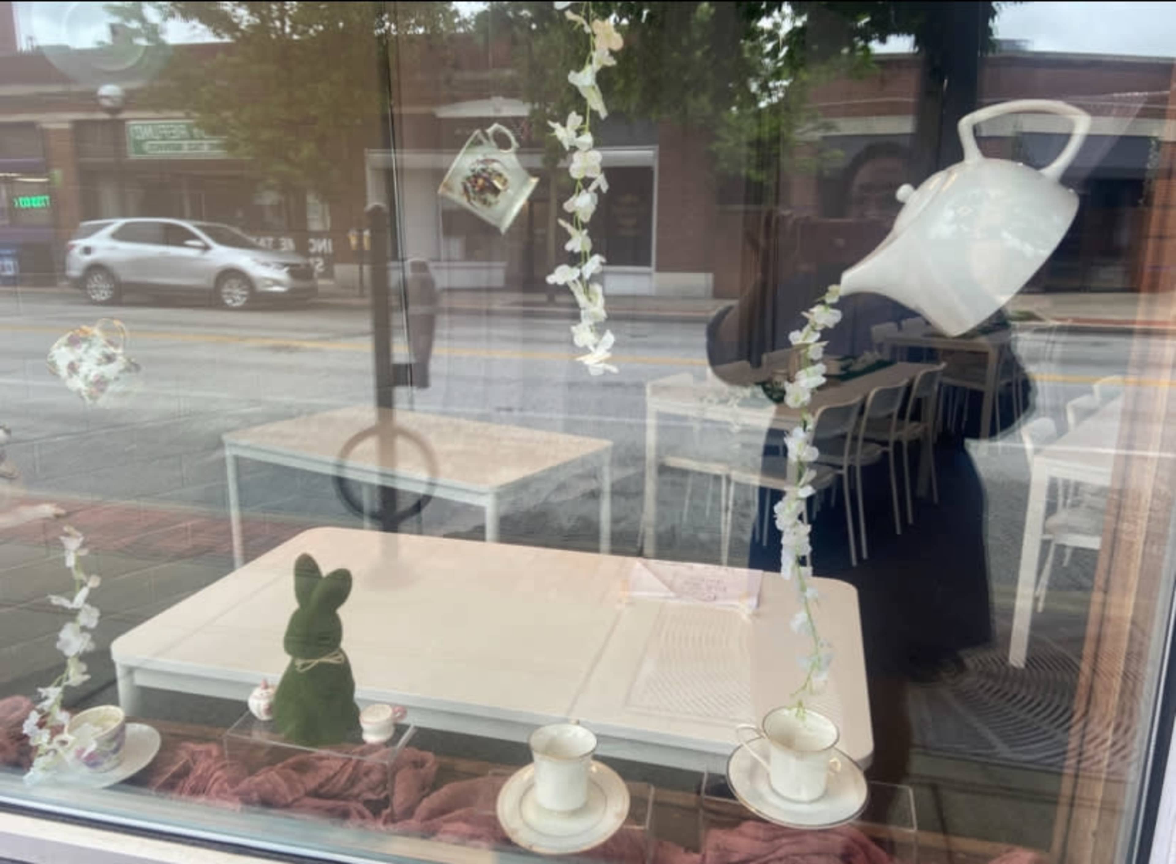 Urban tearoom Image in College Hill, Cincinnati, OH