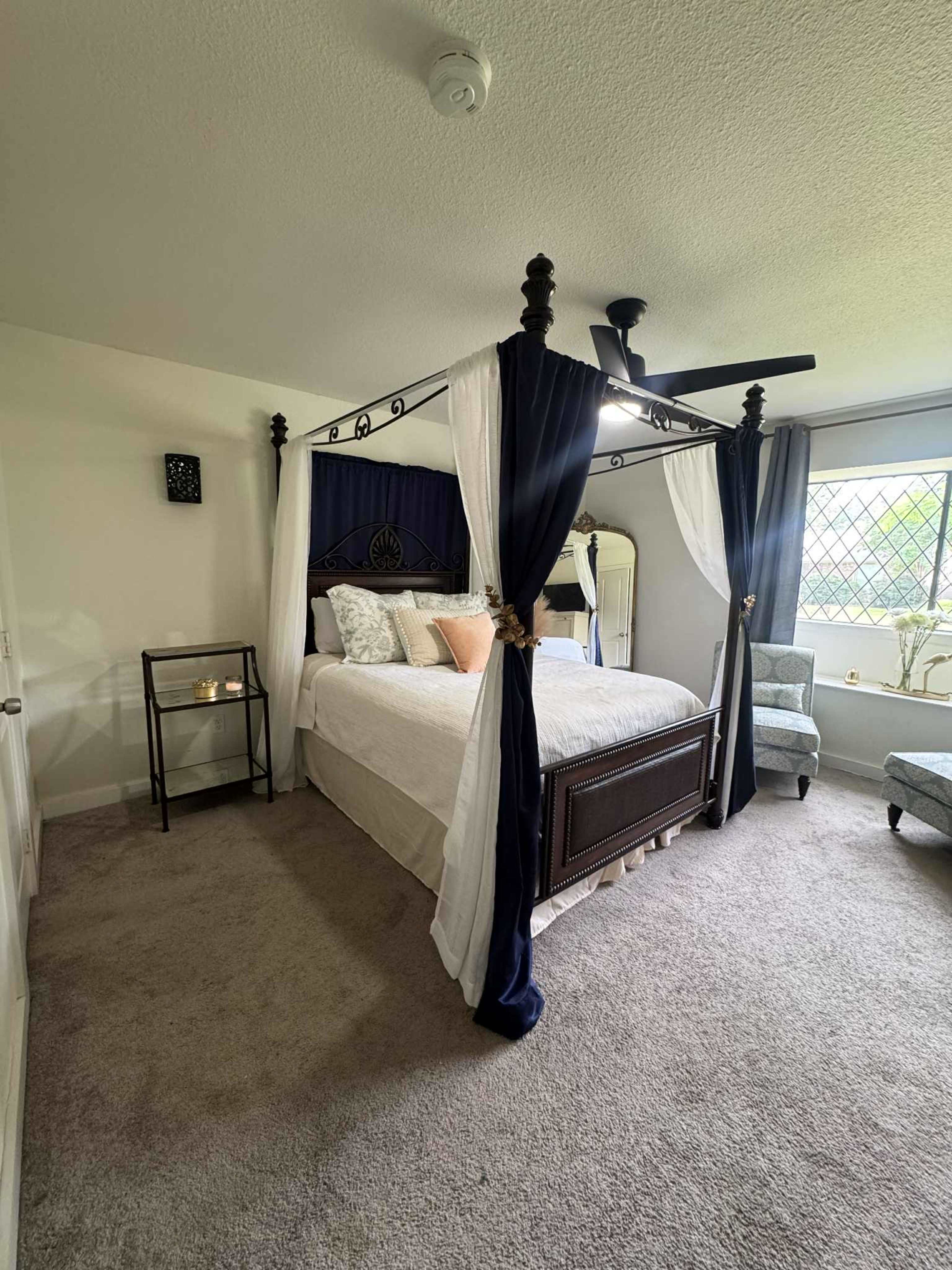 Bridal Prep Suite by the Lake – Elegant Getting Ready Space Image in Rockwall, ROCKWALL, TX