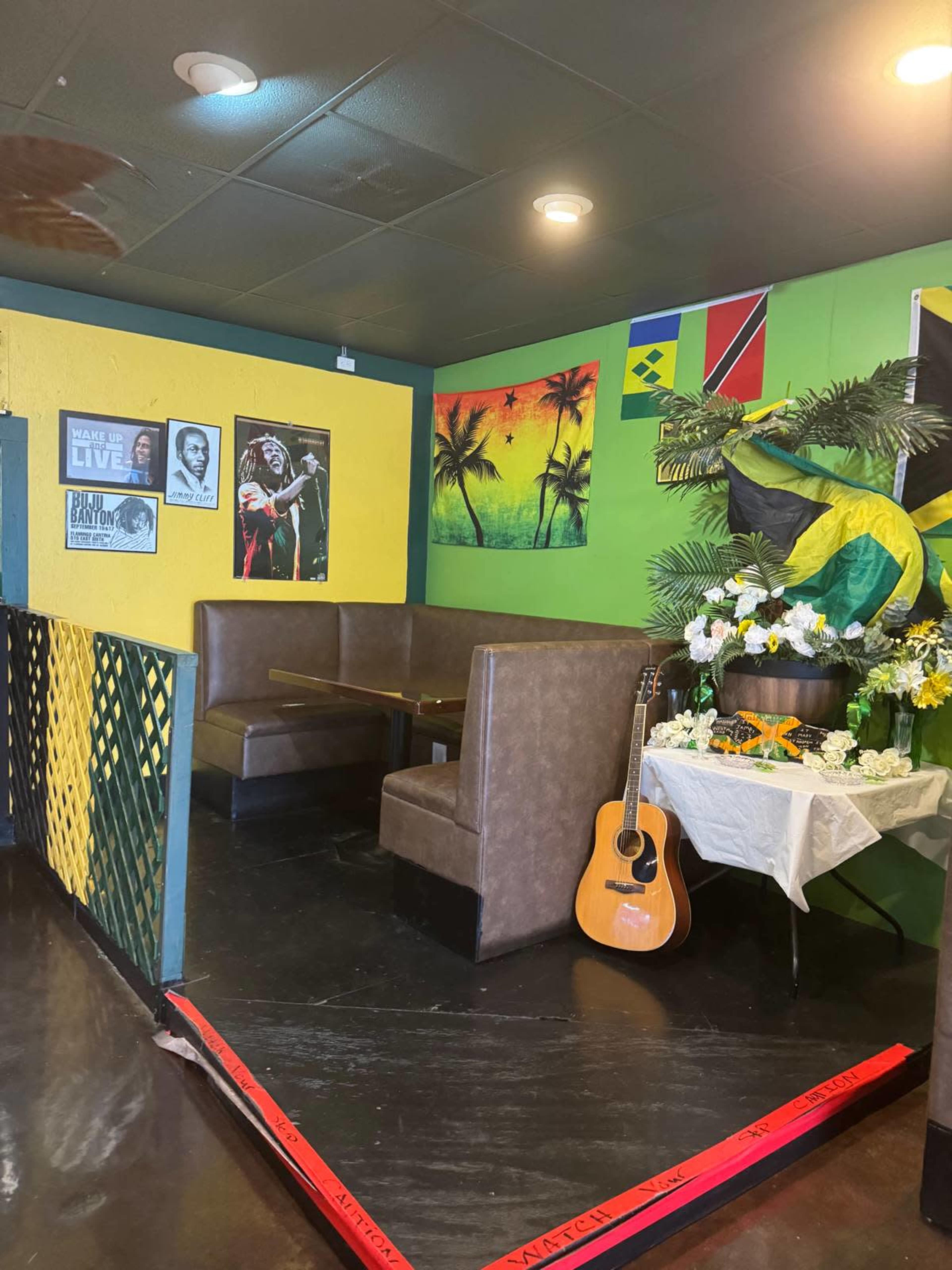 Spacious Caribbean themed restaurant Image in , austin, TX
