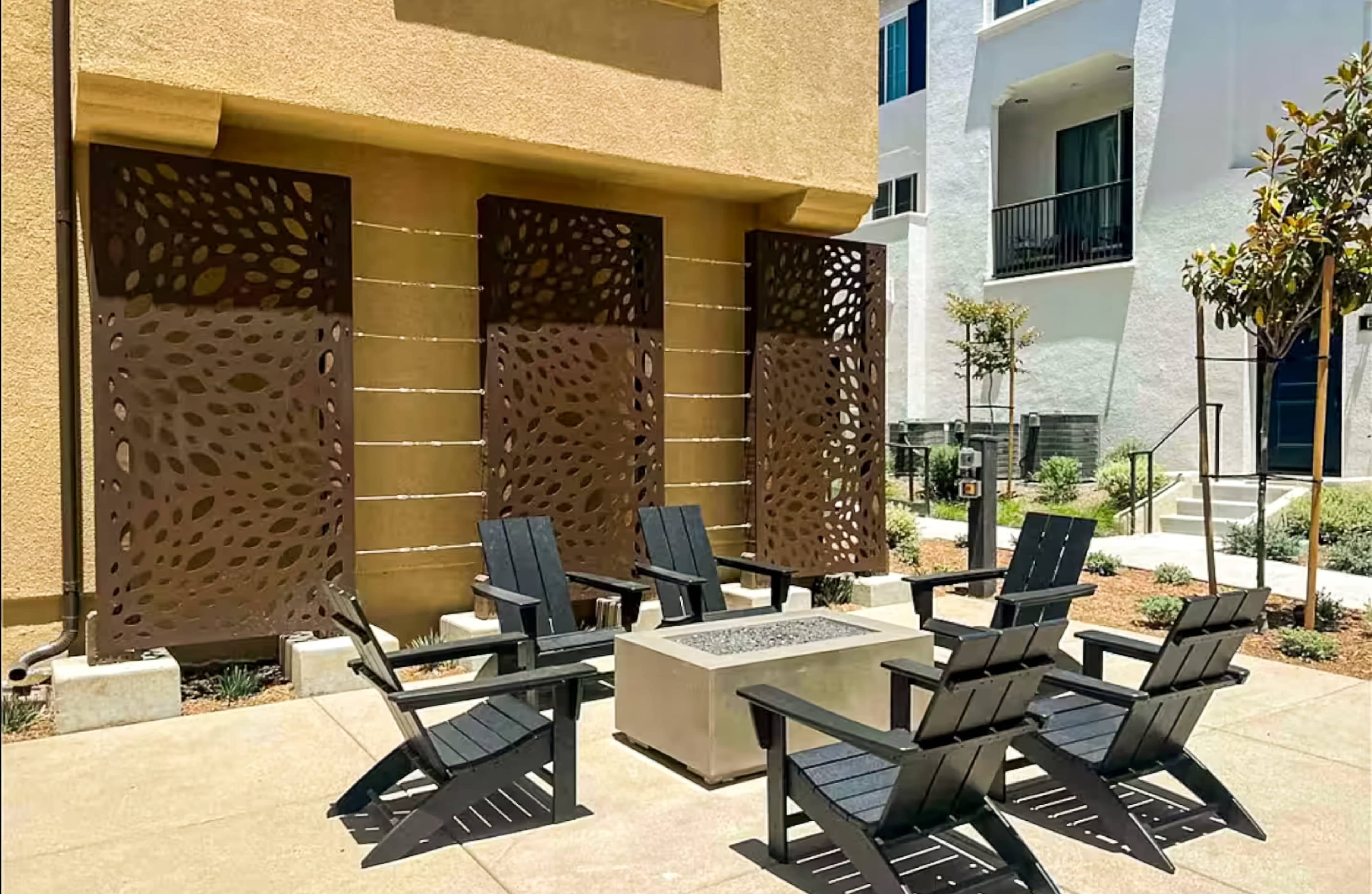 Modern LA Home with Bright Interiors, Clean Design & Flexible Production Spaces Image in South San Jose Hills, la puente, CA