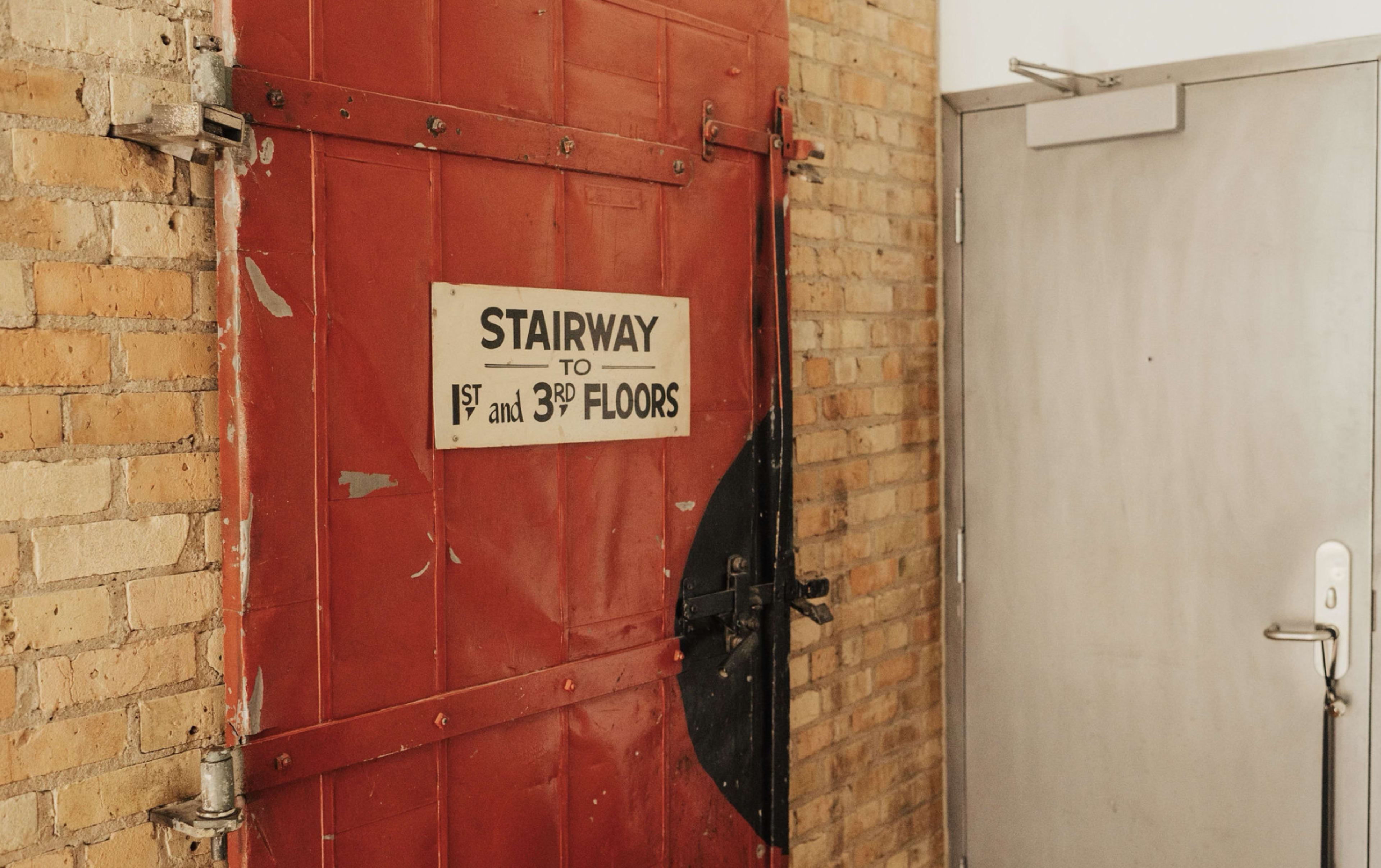 Bright North Loop Industrial Loft, Free Parking Image in Central Minneapolis, Minneapolis, MN