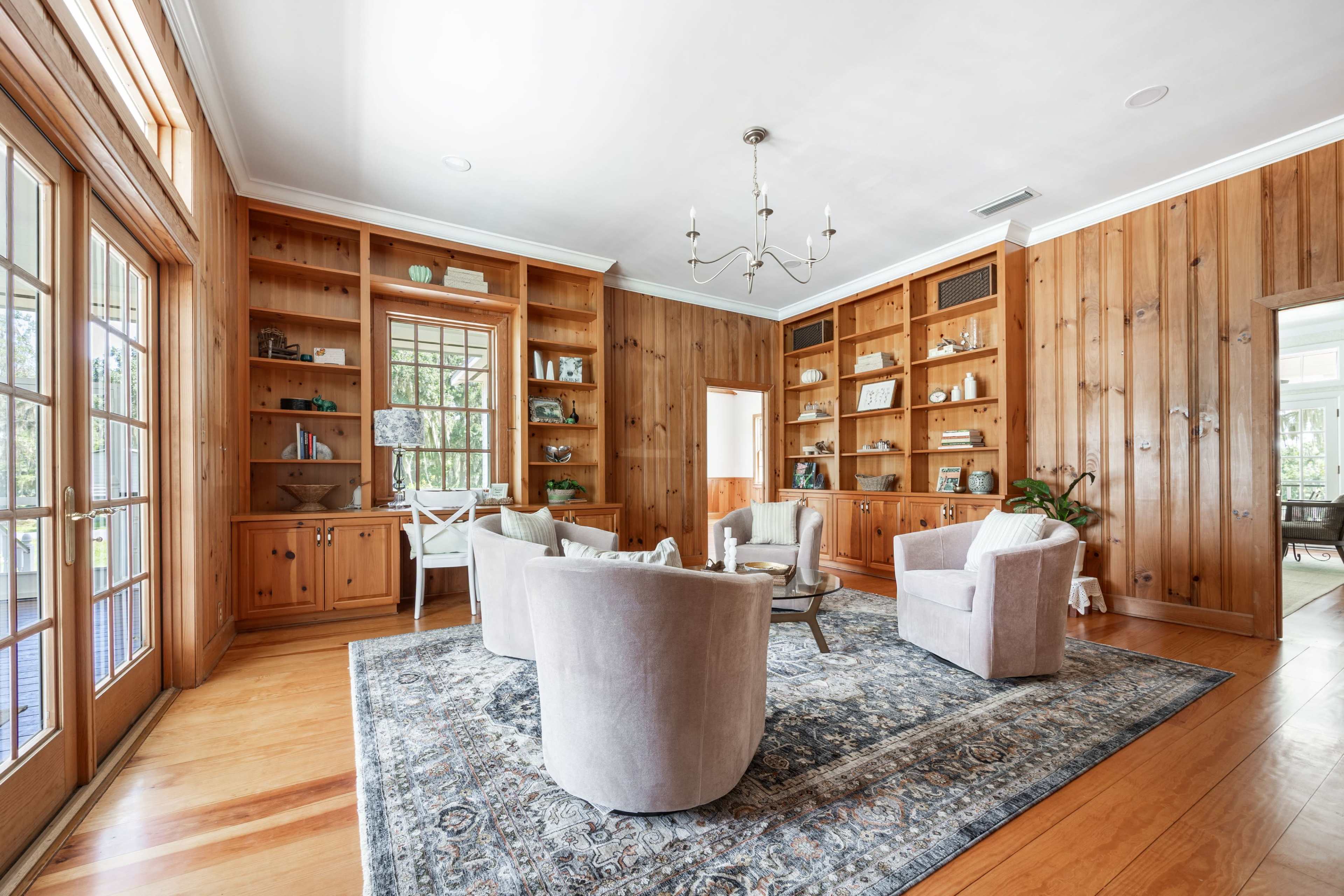 Unique luxury farmhouse on 360 acres of pastures and forest Image in Alachua, Alachua, FL