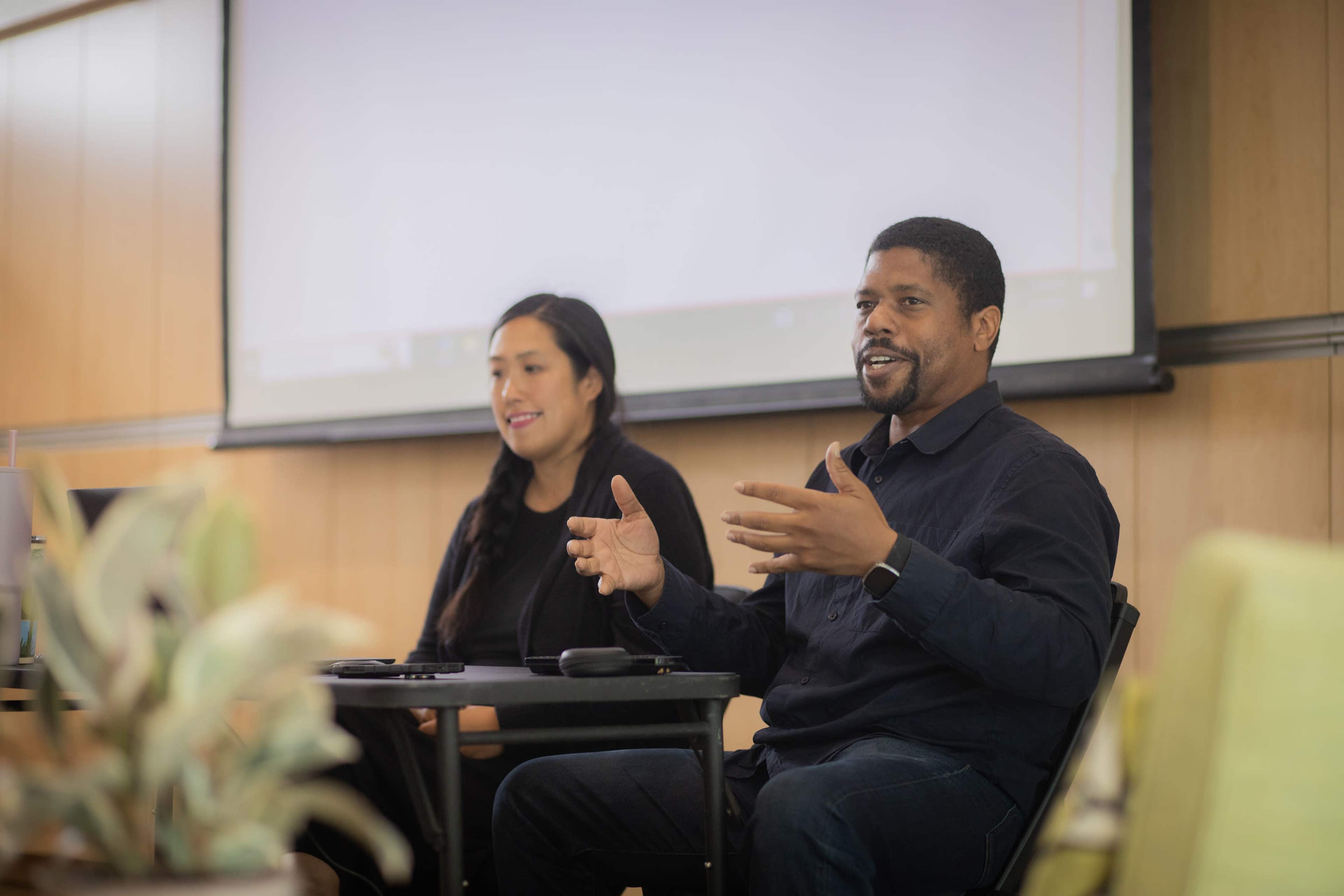Distinctive Light-Filled Space for Inspired Meetings Image in California Heights, Long Beach, CA