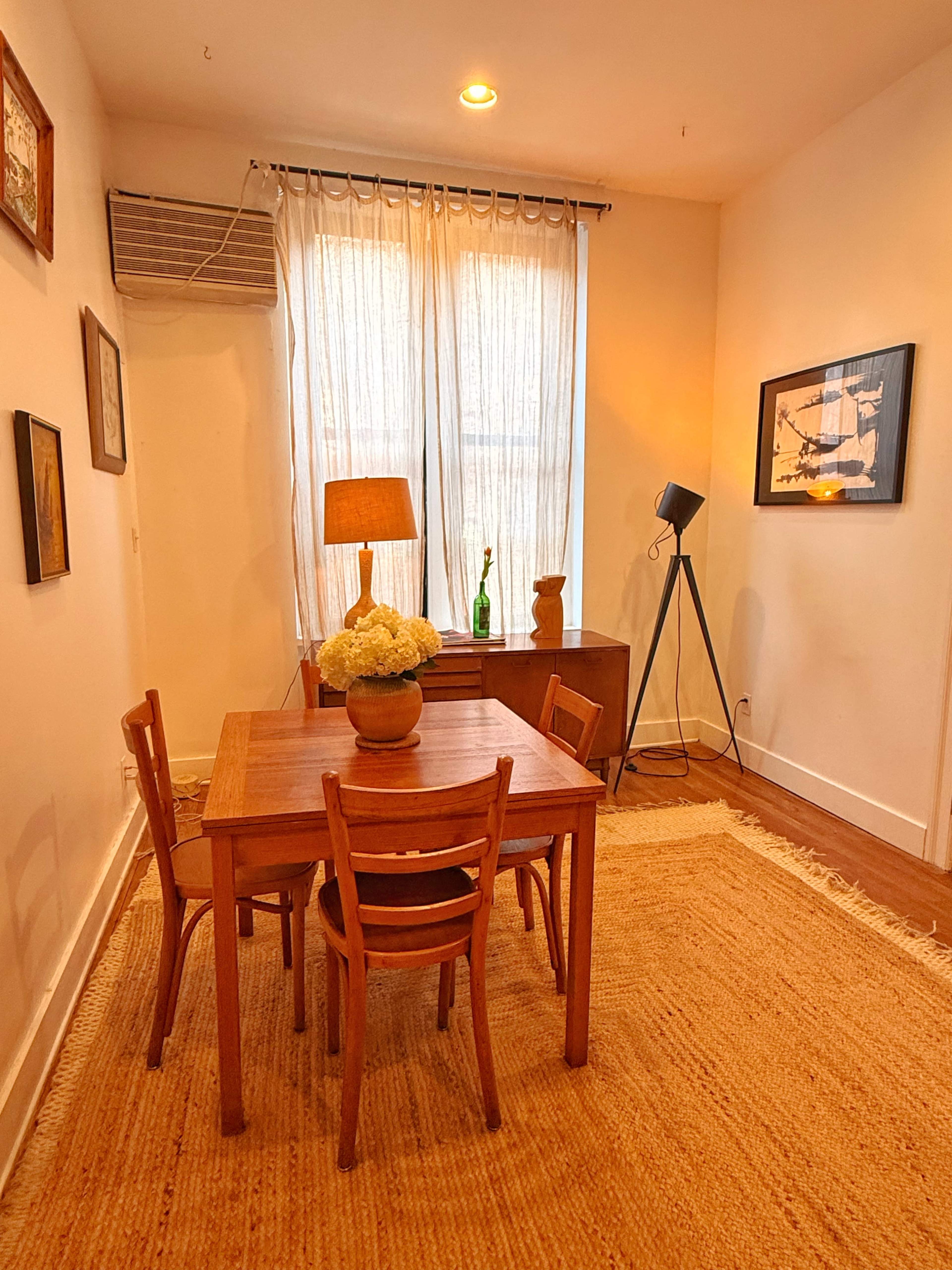 Brownstone Parlour Floor with Large Patio Image in Midtown Manhattan, New York, NY