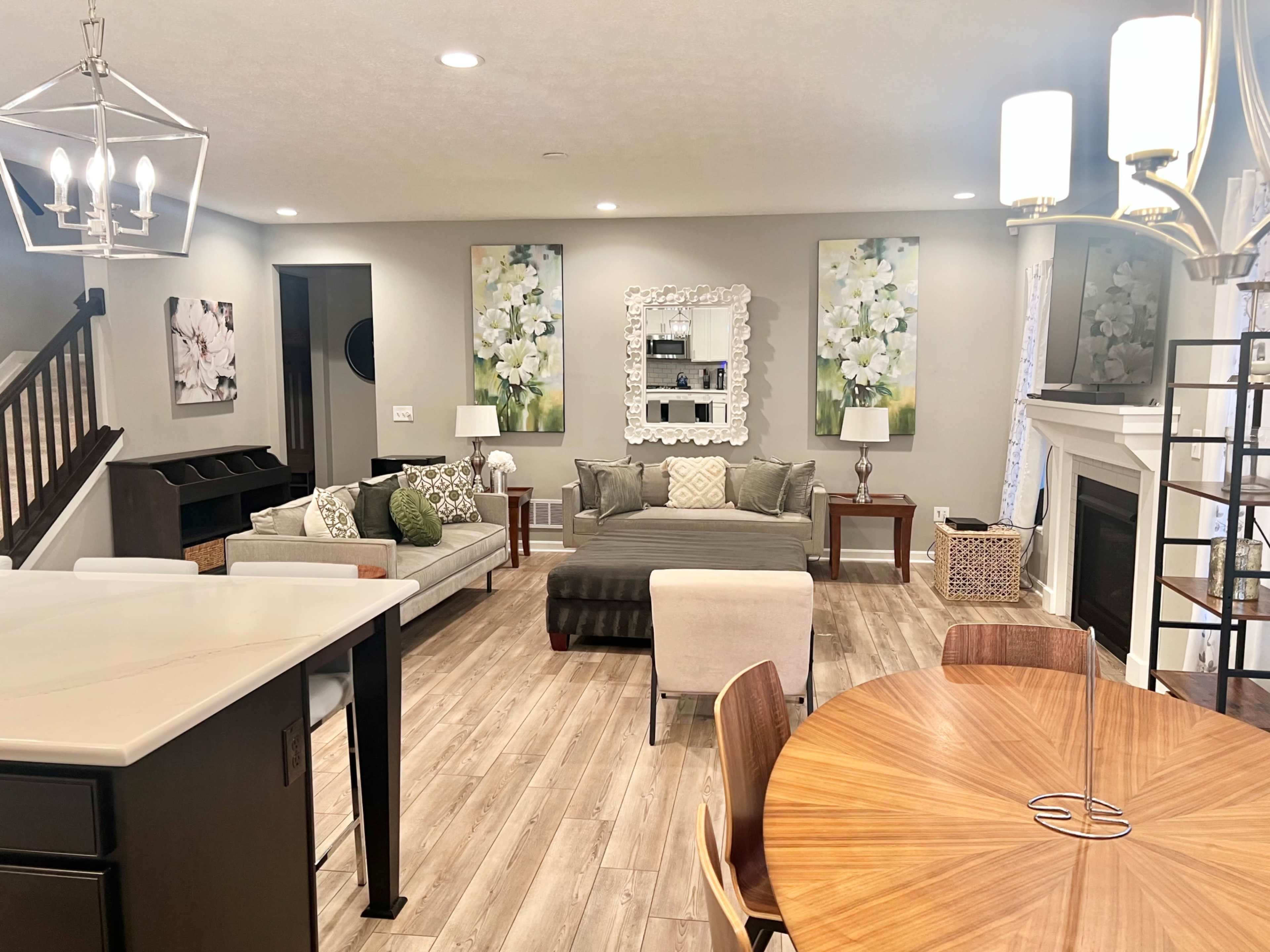 Modern Luxury for Sophisticated people and events in the set in Blacklick Ohio Image in Jefferson Township, Columbus, OH