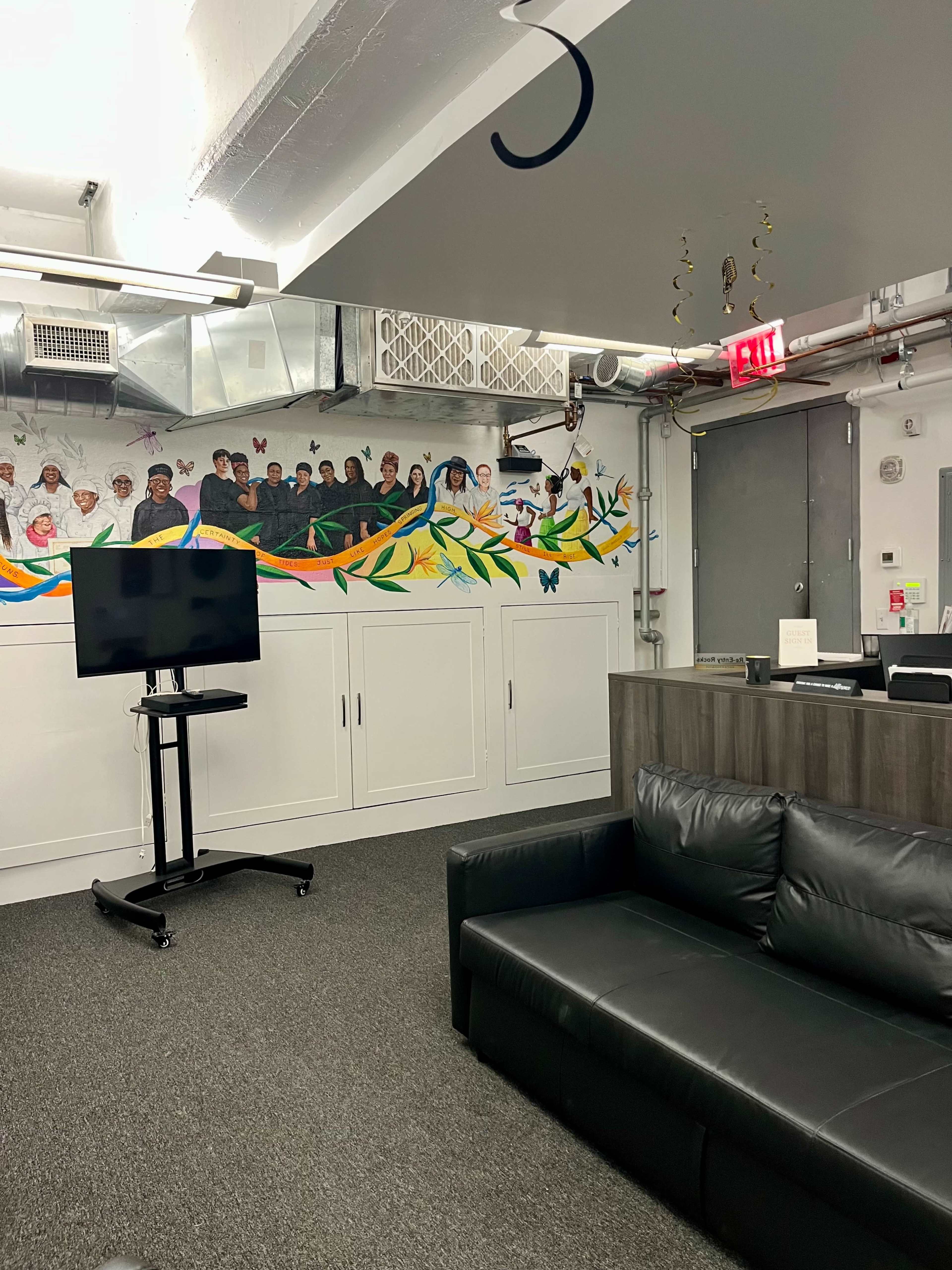 Light-filled Office with Full Kitchen, Dance Studio, and Conference Room Image in Dumbo, Brooklyn, NY