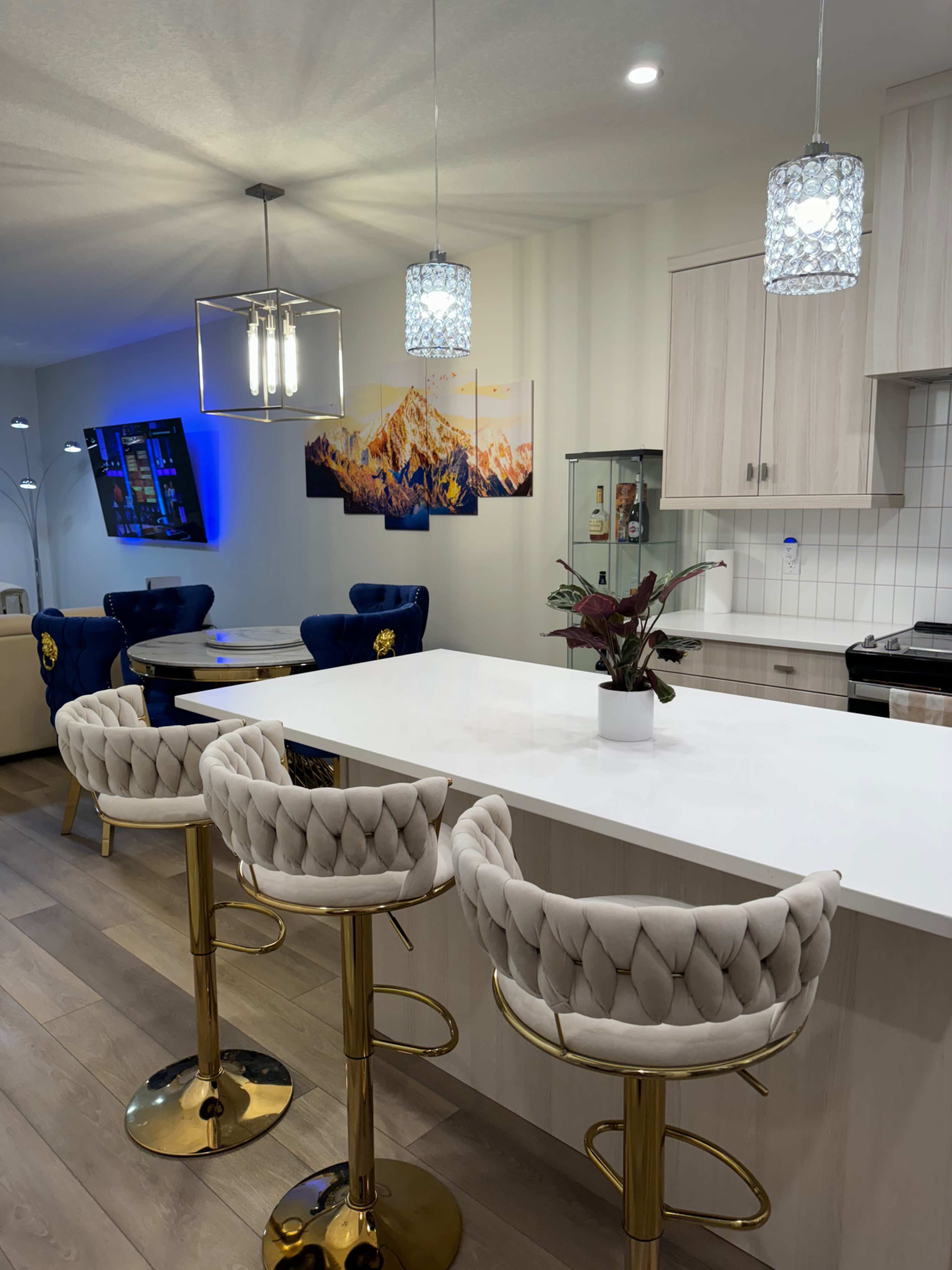 Luxury House with Splendid Deck for all your Private Events Image in Southwest Calgary, Calgary, AB