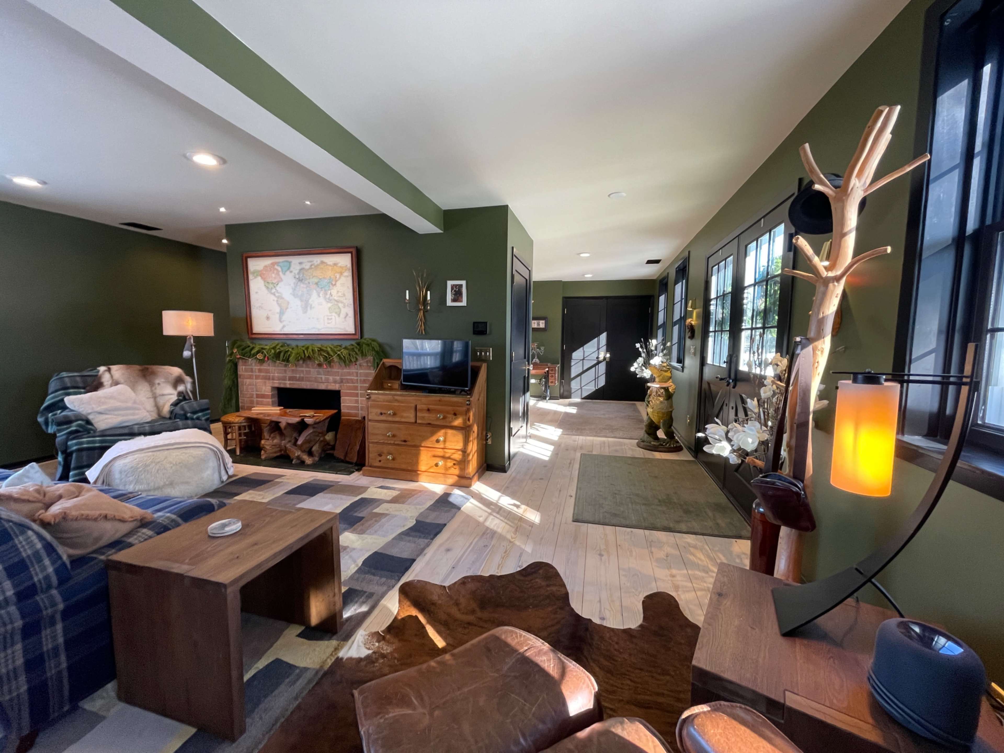 The Woodland Lounge Image in Chanhassen, Excelsior, MN