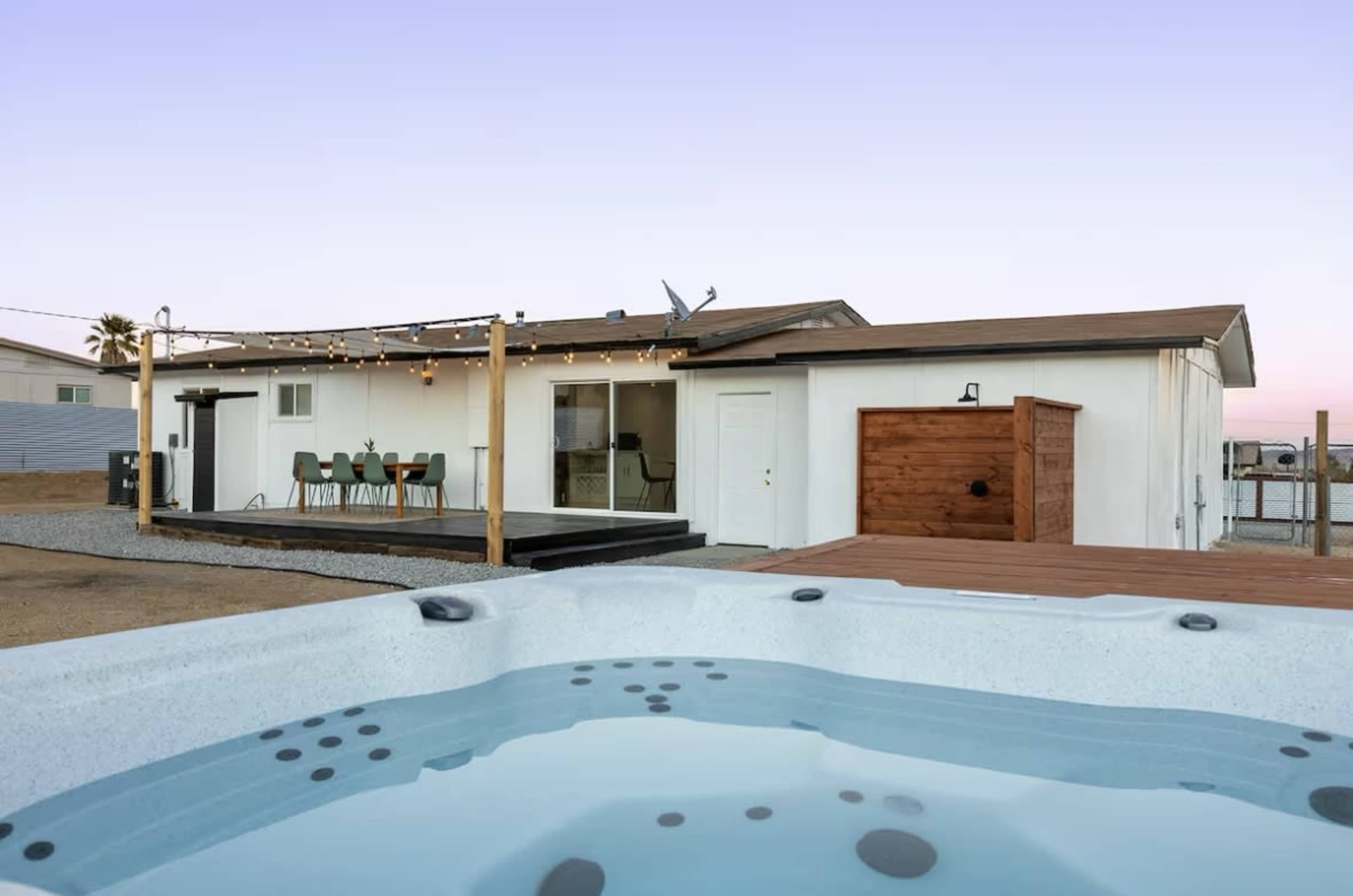 Single Family Desert Home/Joshua Tree Views, Hot Tub & Stargazing Image in Joshua Tree, JOSHUA TREE, CA