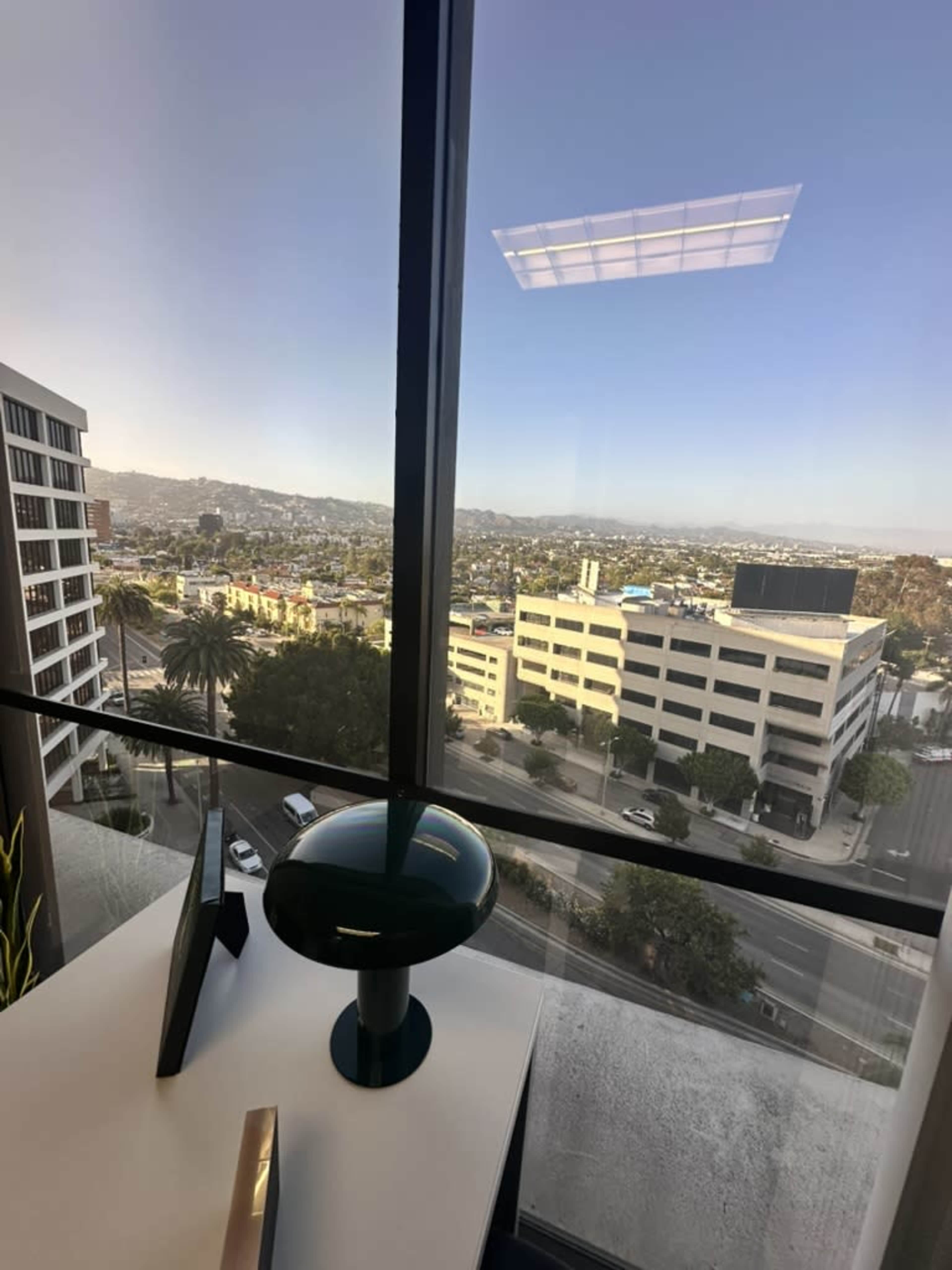 Beautiful High-end Office in Beverly Hills. Image in Beverly Hills, Beverly Hills, CA