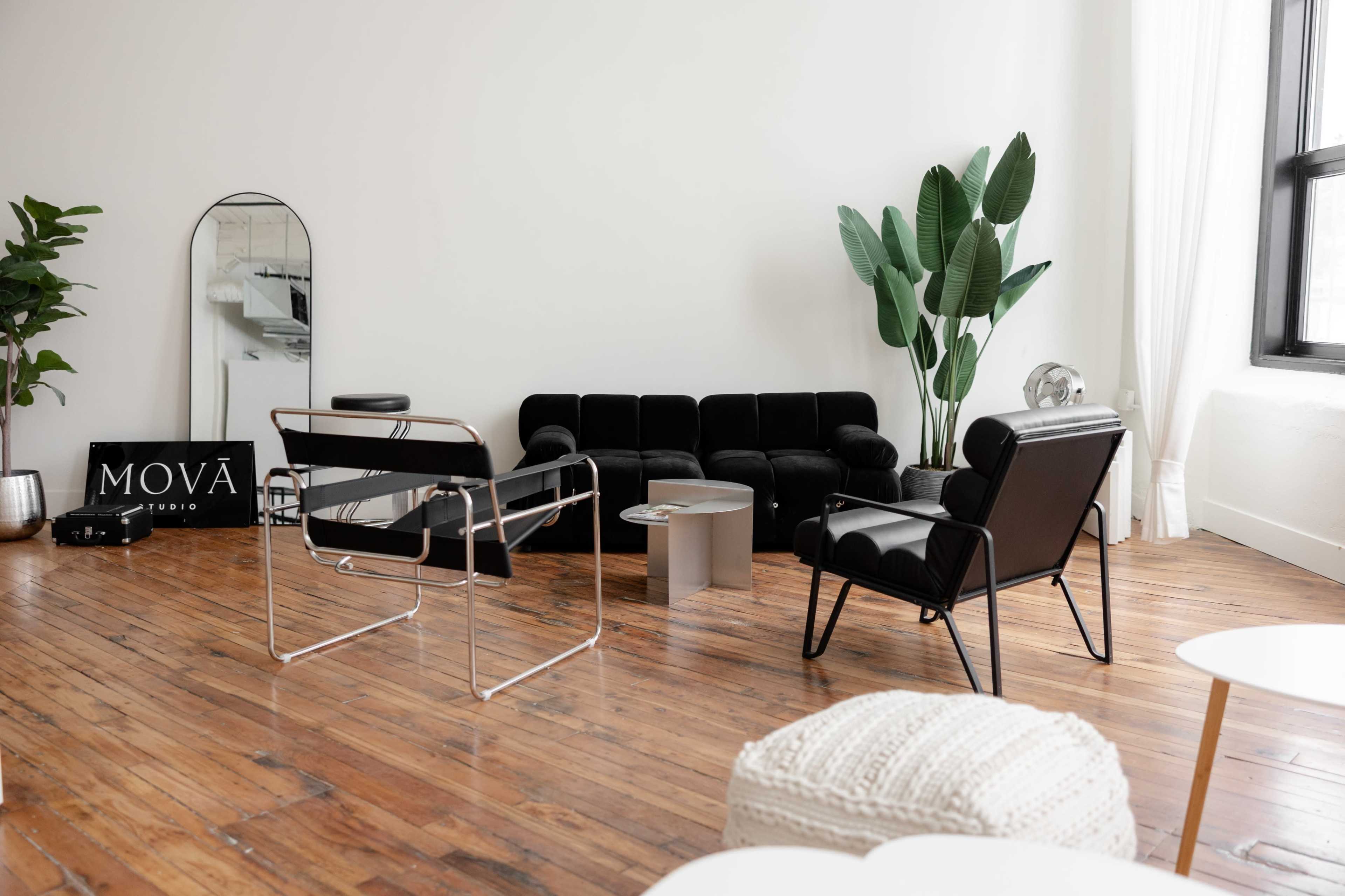 Premium Loft Style Studio with Cyc Wall & Movable Walls Image in Cambridge, Cambridge, ON