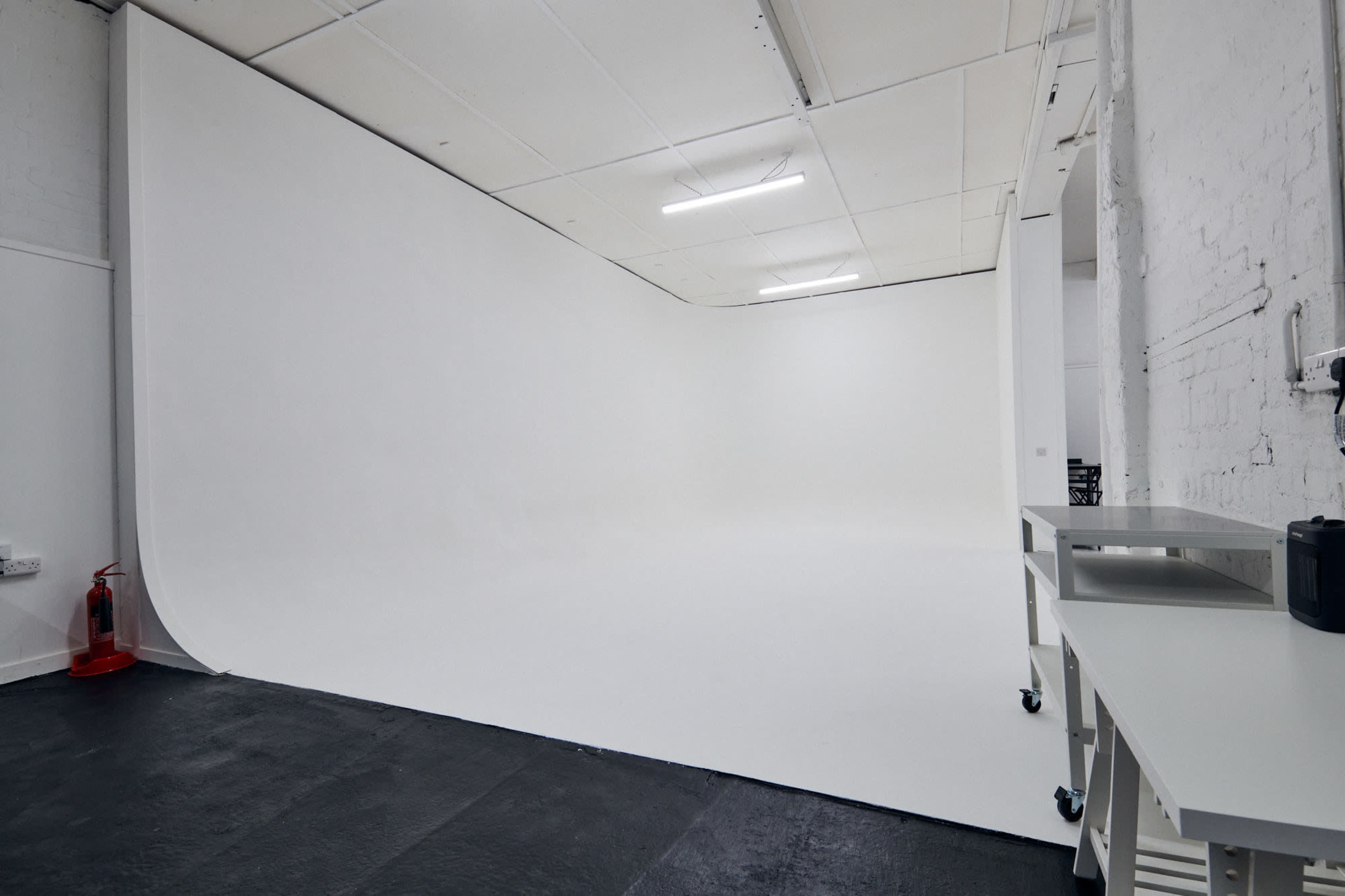 Infinity cove photography studio Glasgow Image in Kinning Park, Glasgow, SCT