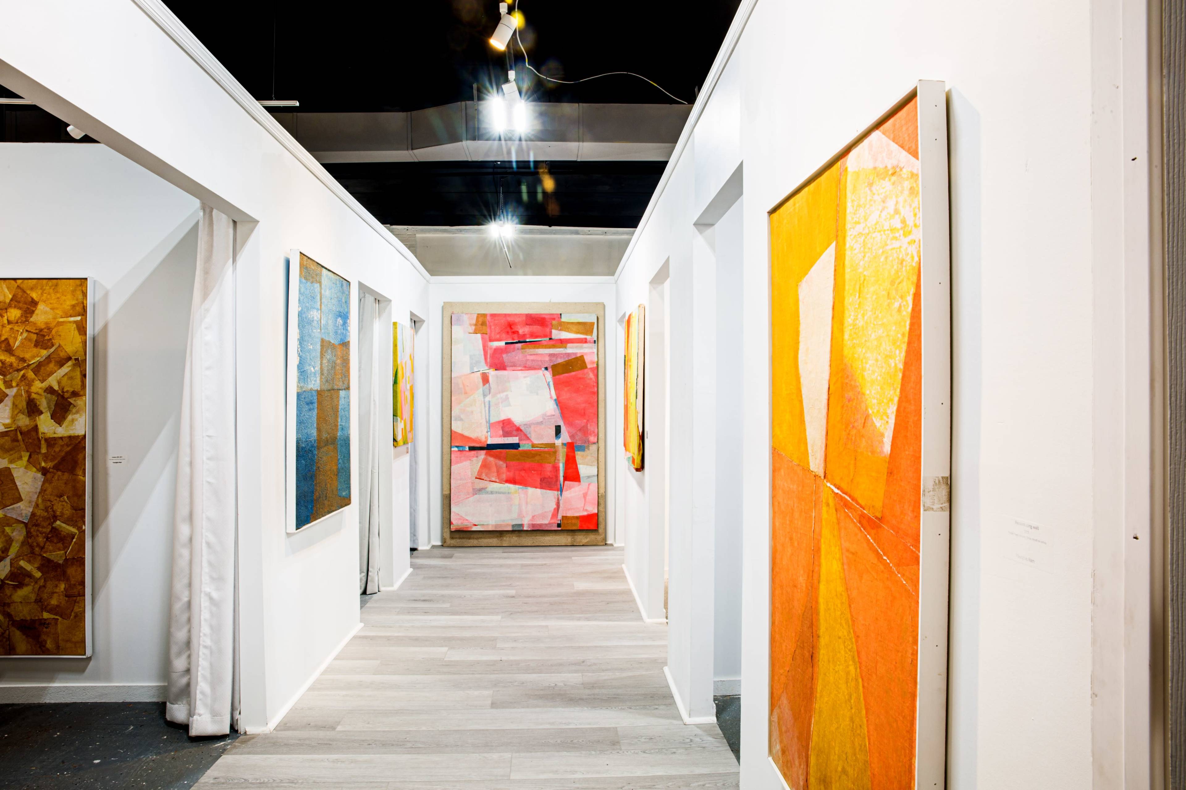 Modern Art Gallery In Urban Neighborhood With Workspaces And Photograph Areas. Image in North Bergen, North Bergen, NJ