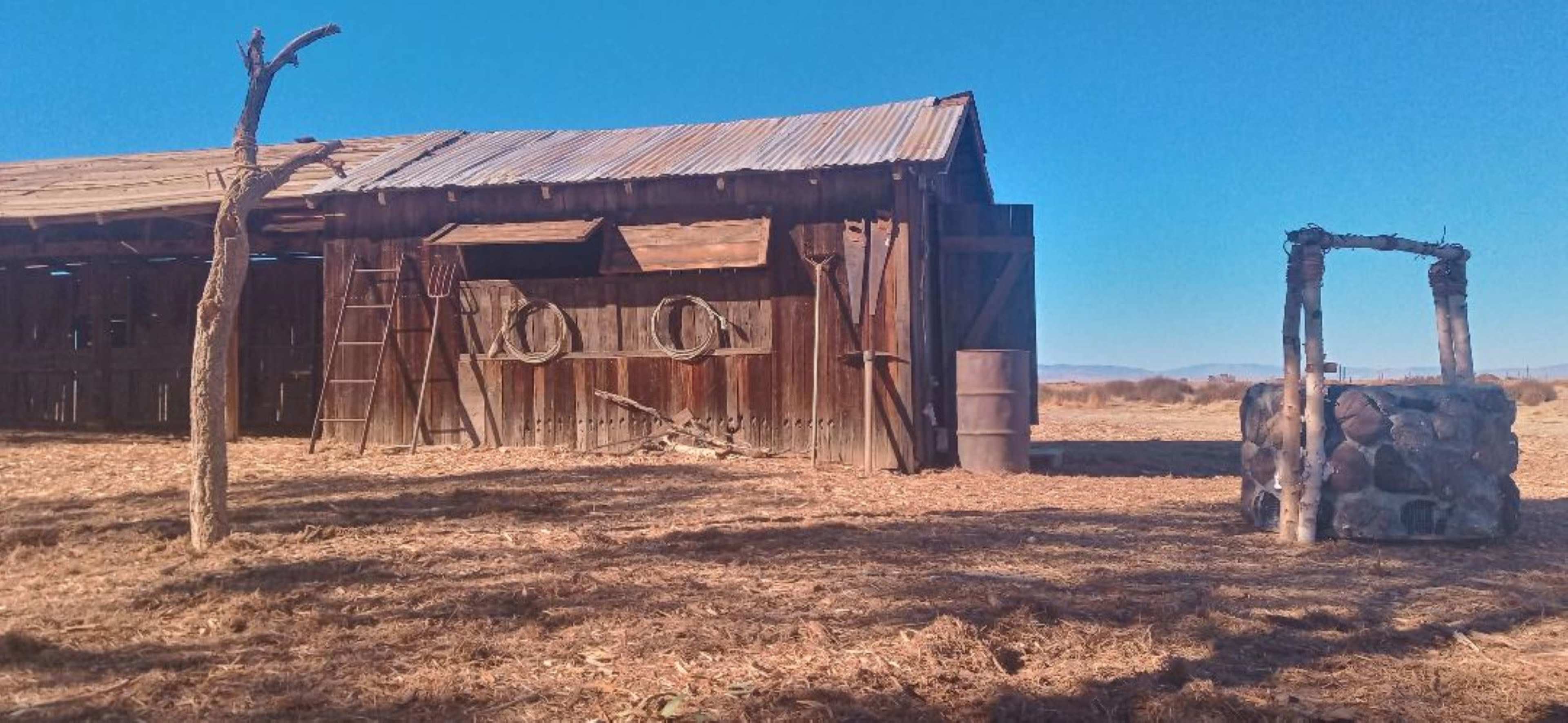 Authentic Cabin, Ranch, Desert, and Rustic Farm Image in , Lancaster, CA