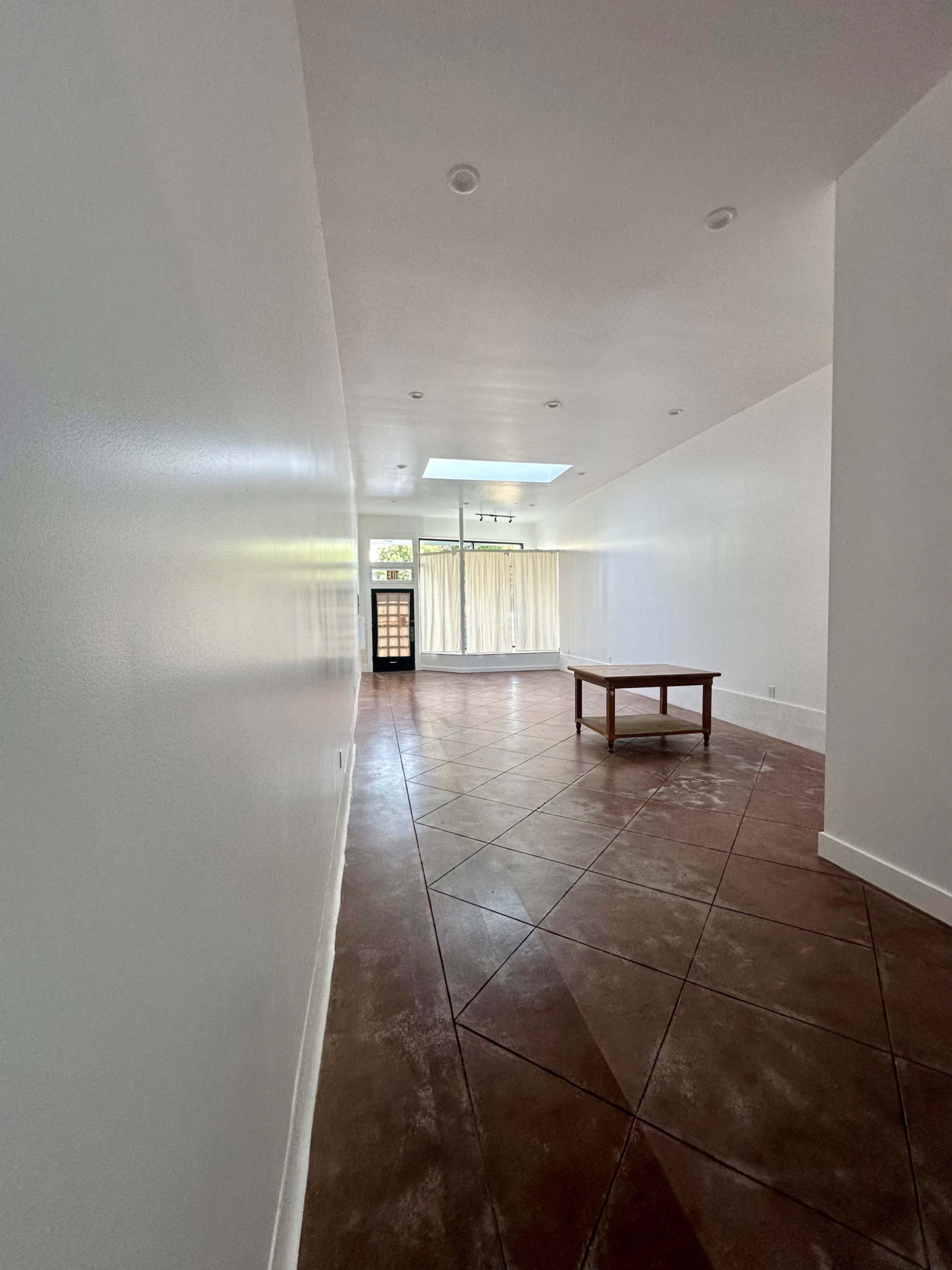 Newly renovated retail and gallery space with lots of natural lighting for photography Image in Outer Richmond, San Francisco, CA