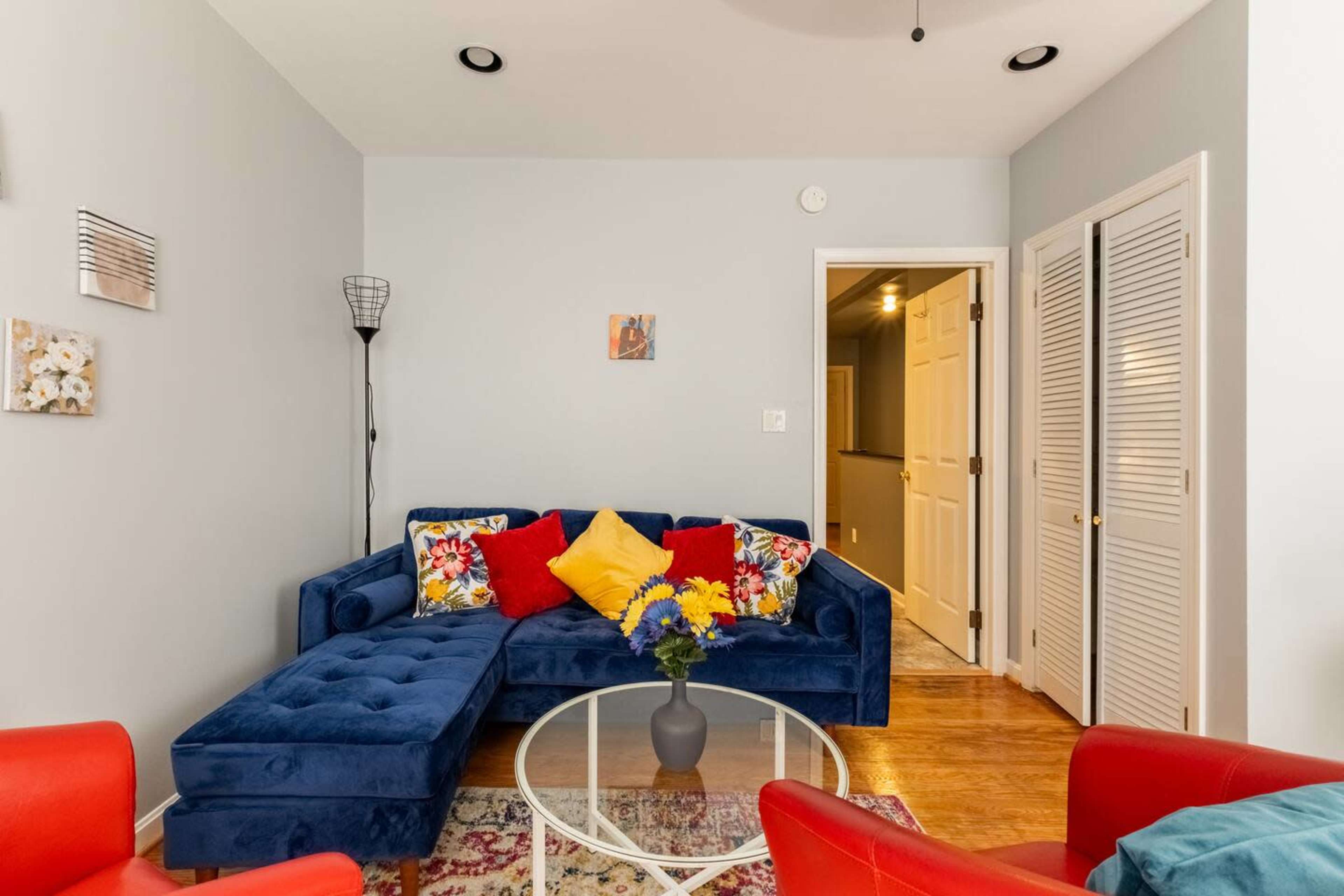 Bright Bayview Apartment Steps from Medical Campus | Ideal for Shoots & Work Sessions Image in Joseph Lee, Baltimore, MD