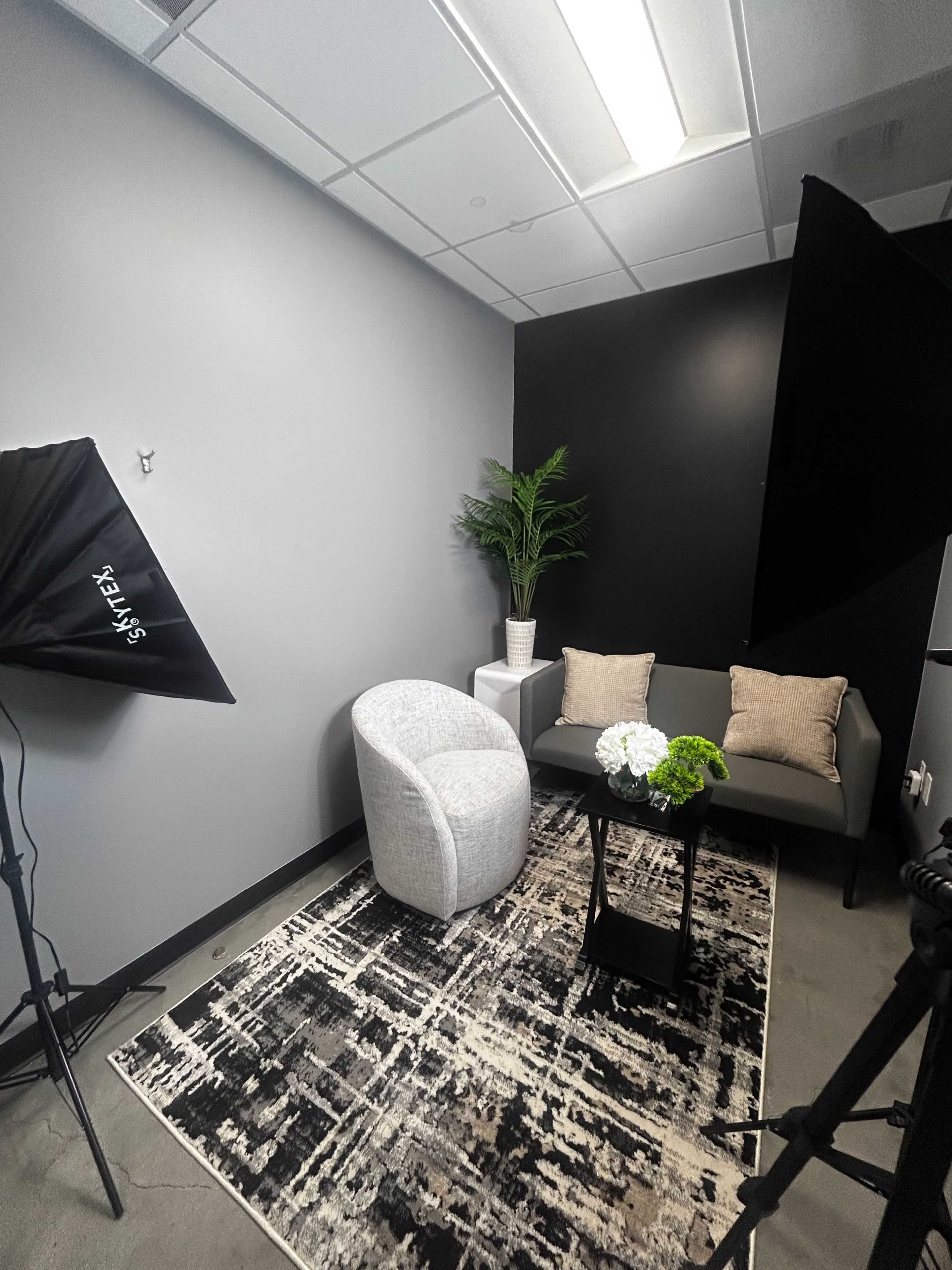 Modern Style Intimate Podcast Room Image in Valley View, SAN BERNARDINO, CA