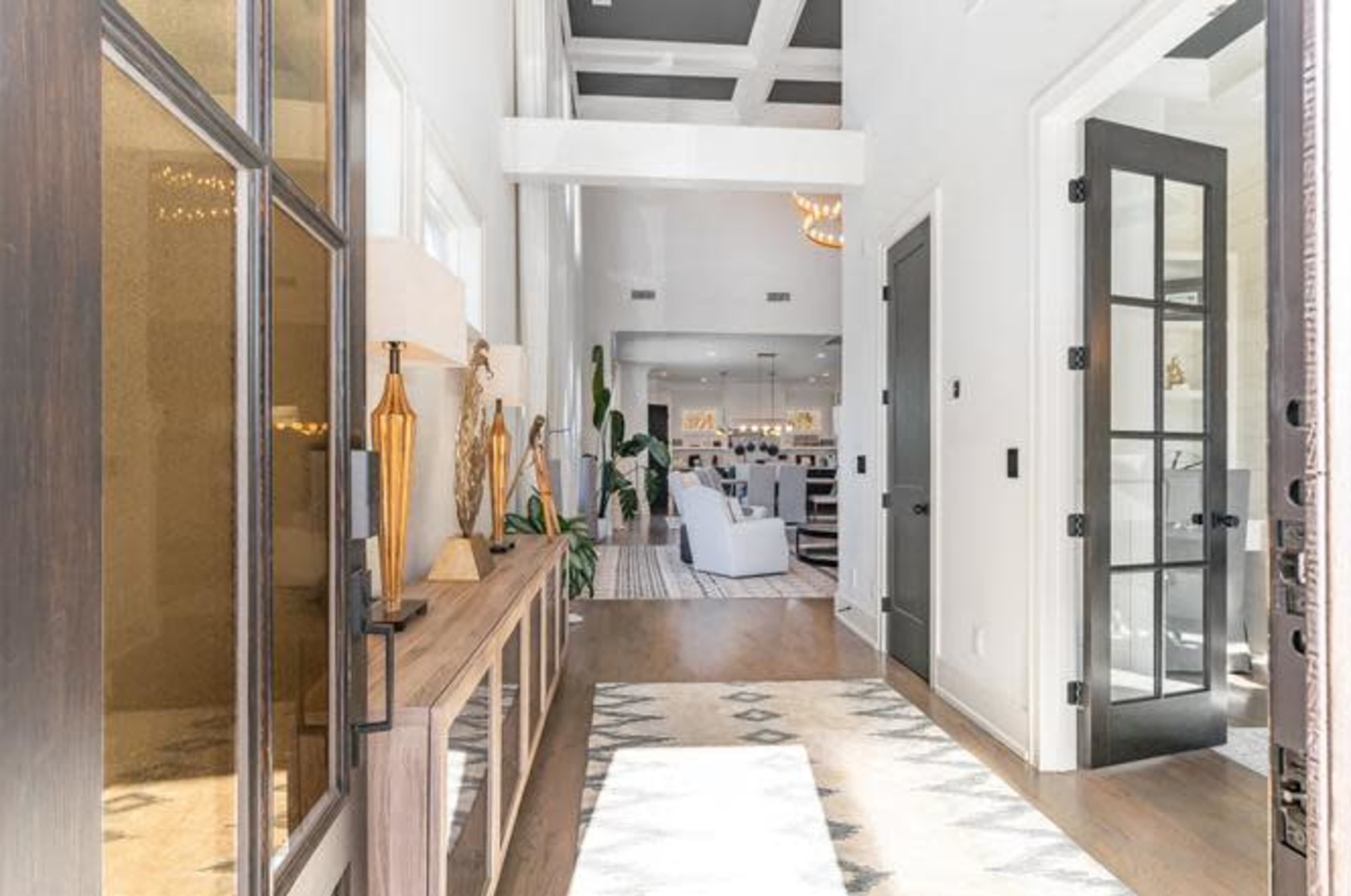 Sophisticated Modern Estate in the Heart of Green Hills Nashville Image in Green Hills, Nashville, TN