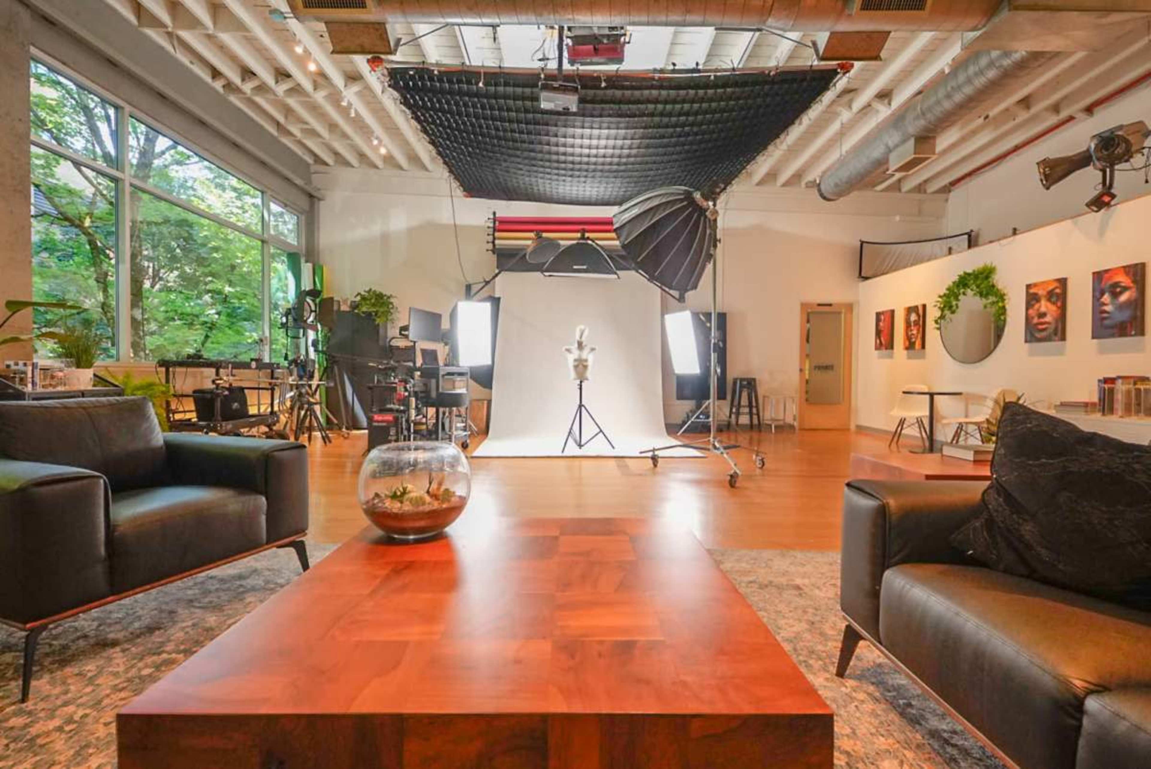 Designer Lounge Meets Full-Service Flash Photography + Video + Podcast Studio Image in Northwest Portland, Portland, OR