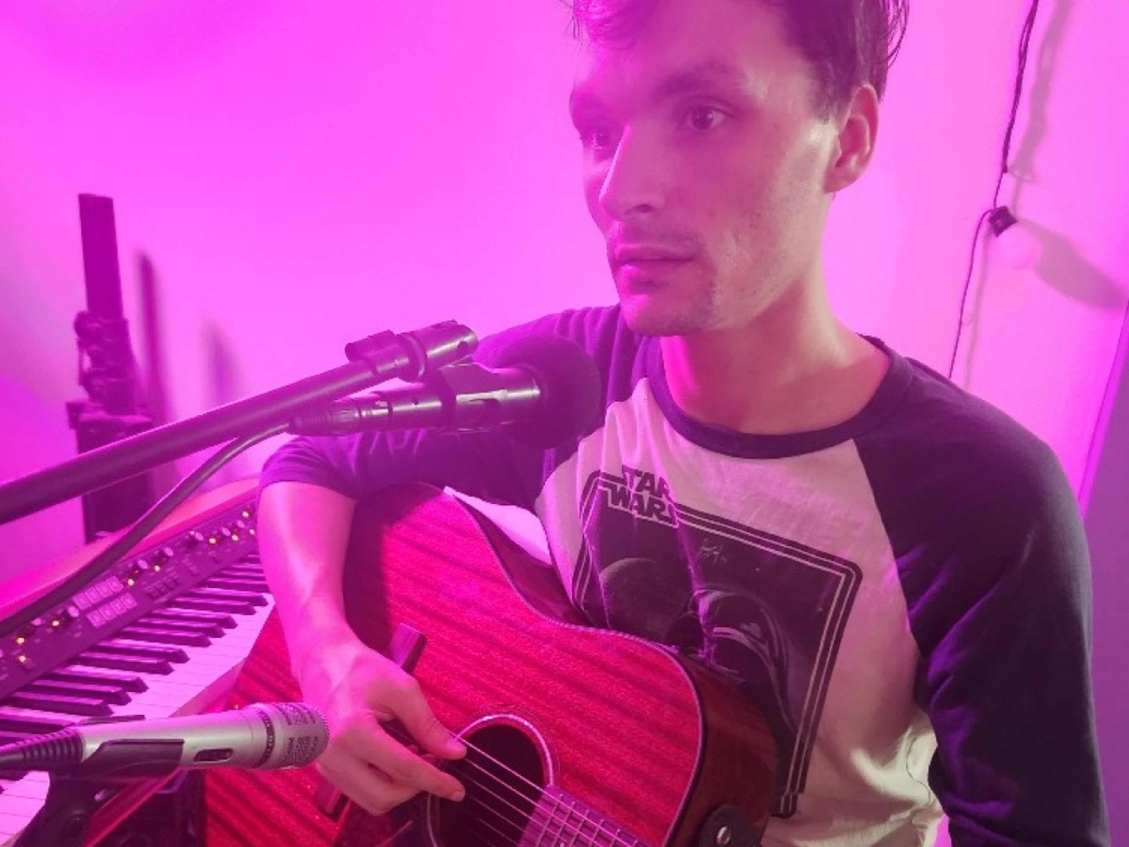 Session Pianist or Guitar (Acoustic)