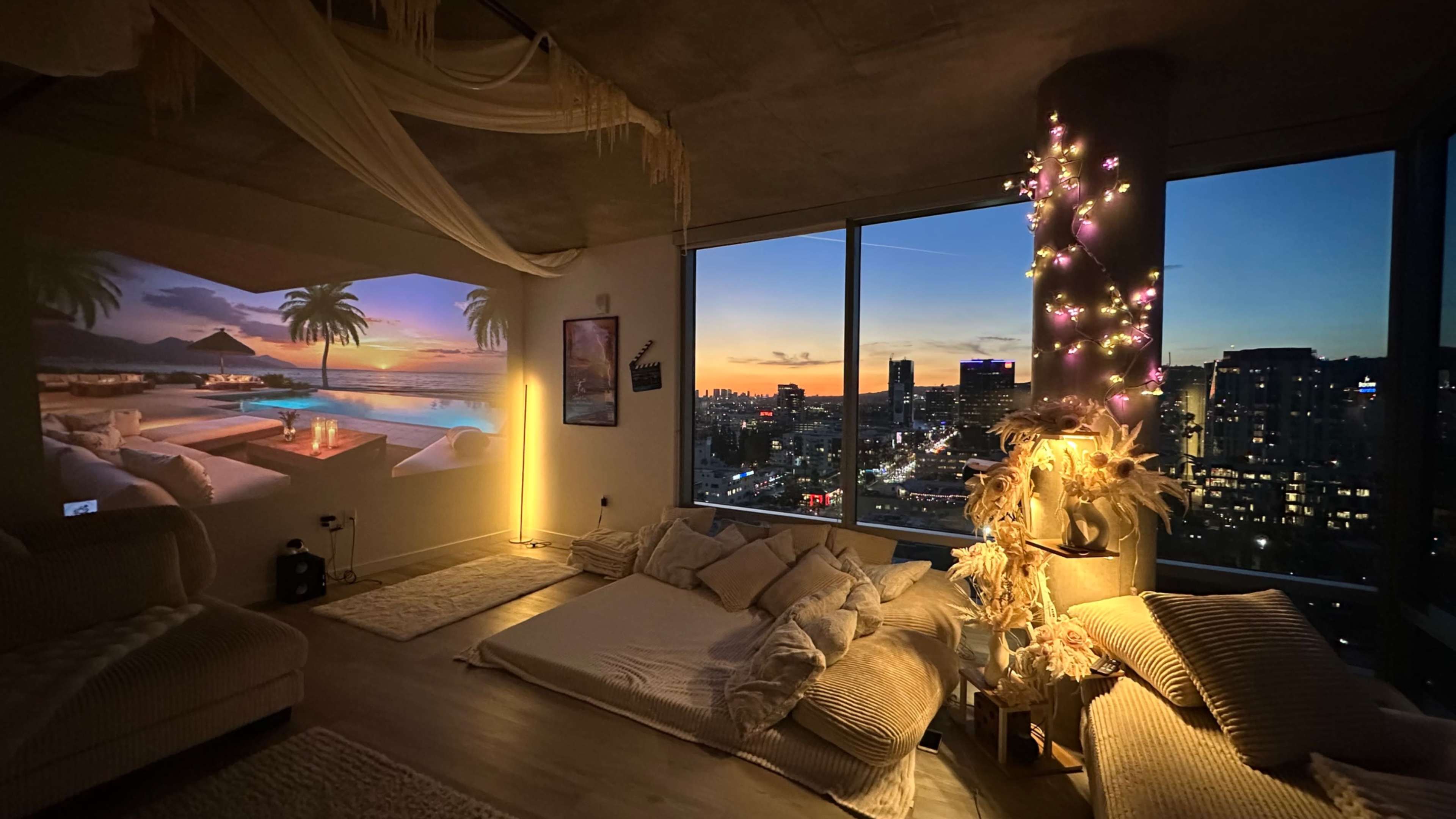 Loft with Iconic Hollywood Sign View Image in Hollywood, Los Angeles, CA