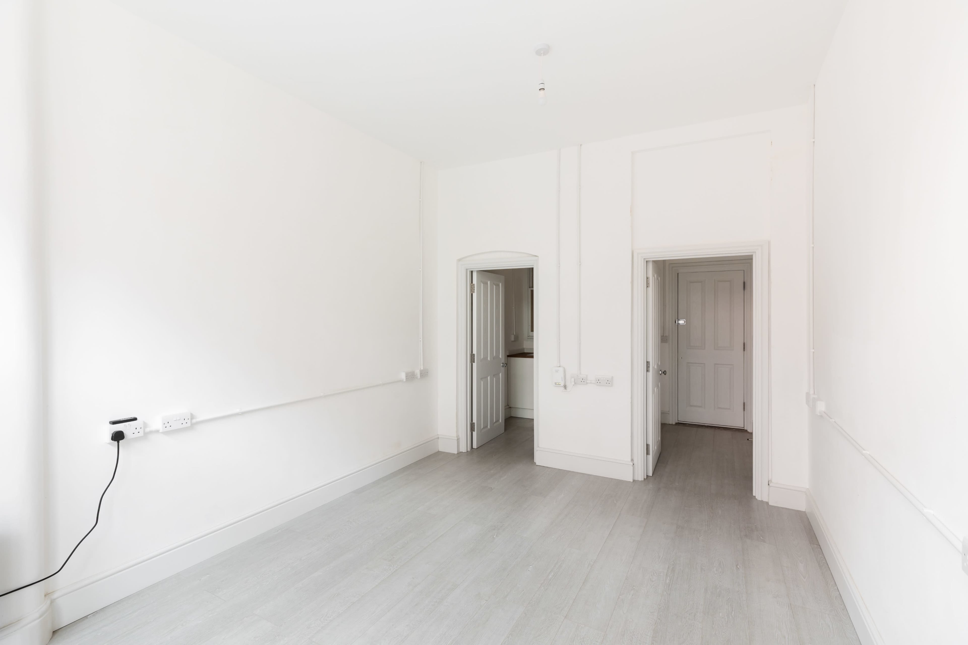 JQ street-facing retail space in former jeweller building converted into hotel Image in Jewellery Quarter, Birmingham, ENG