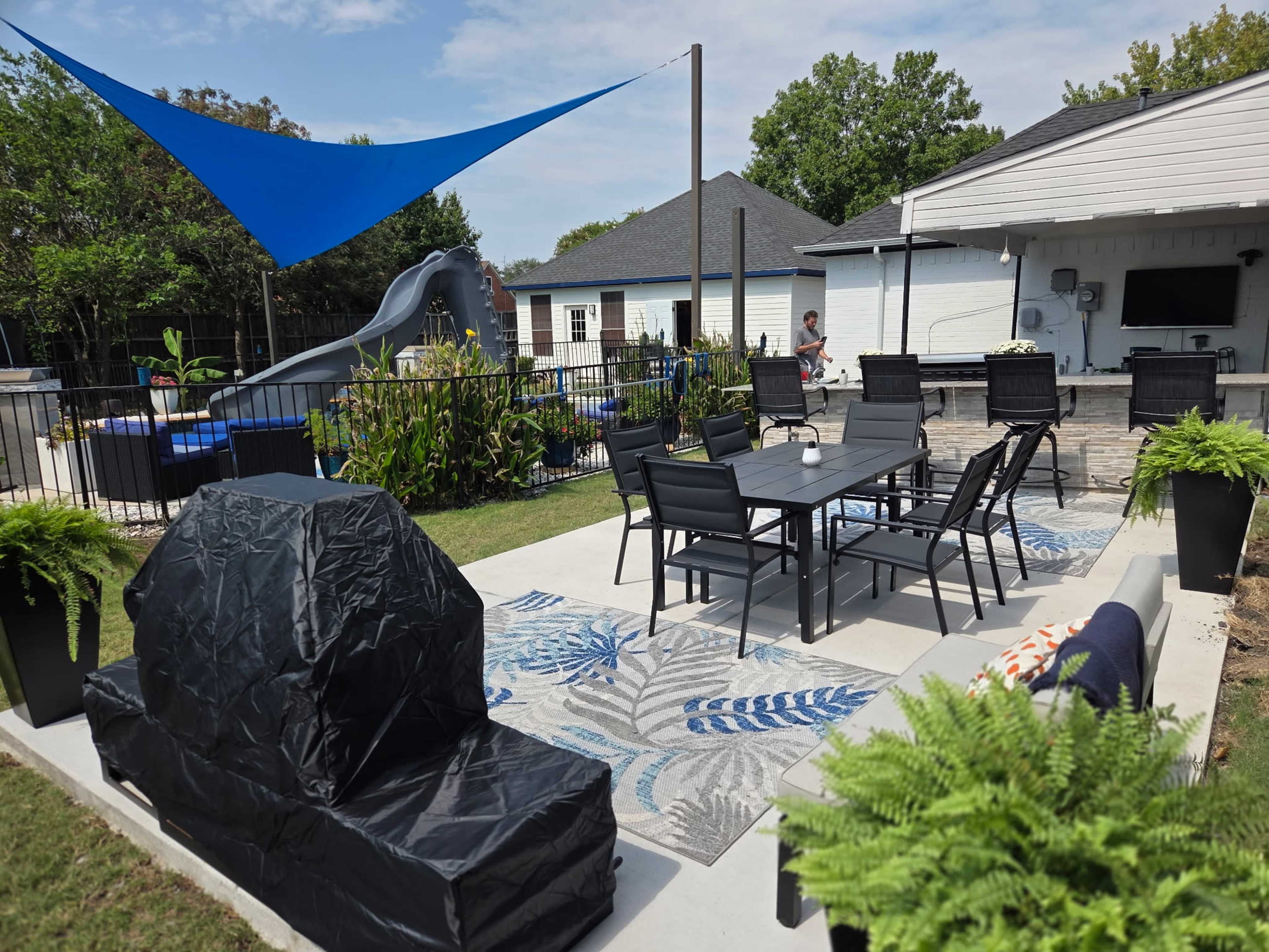 Backyard Oasis Grill & Chill Image in Sachse, SACHSE, TX