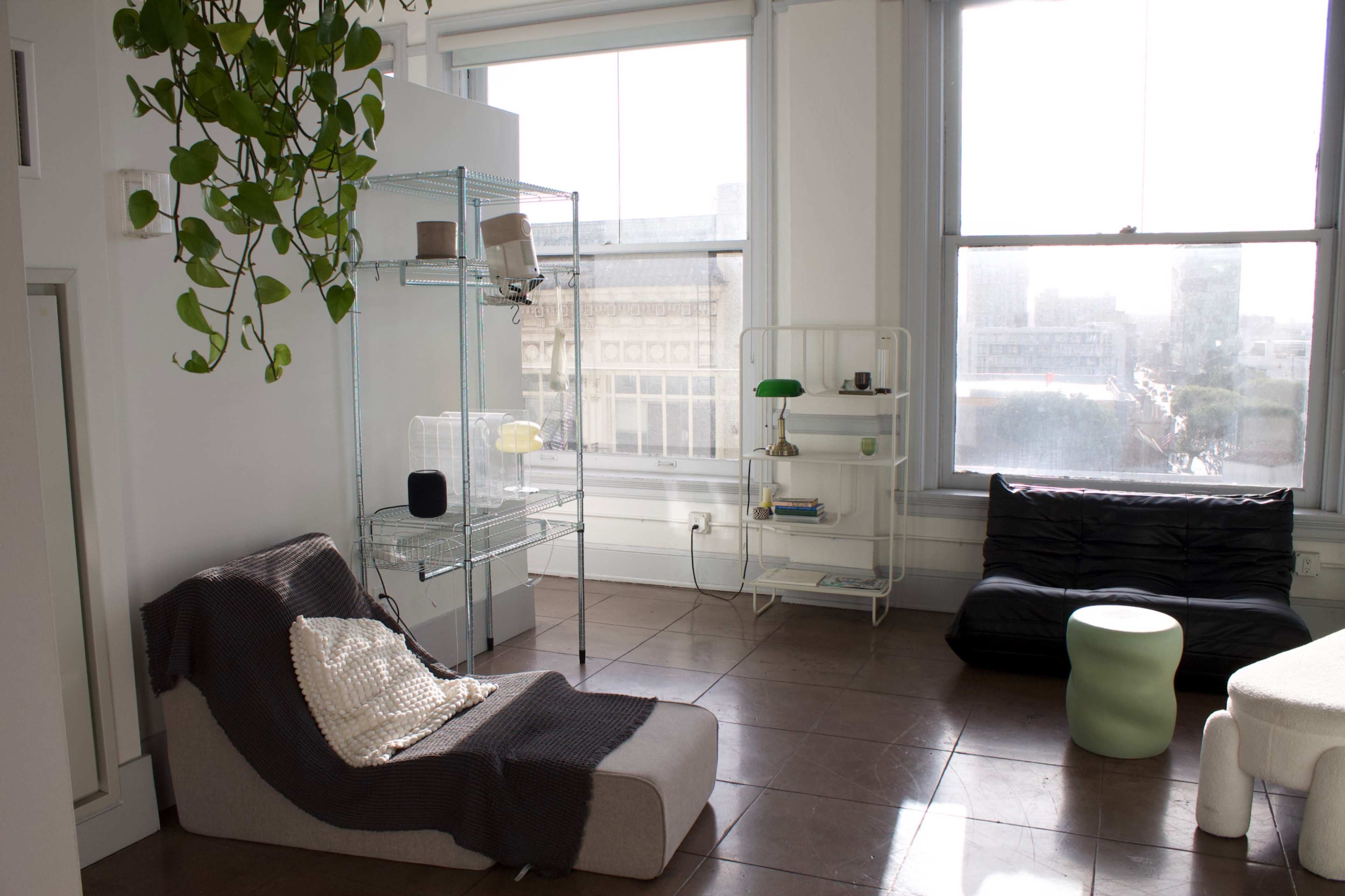 Bright East-Facing Loft in Downtown LA Image in Skid Row, Los Angeles, CA