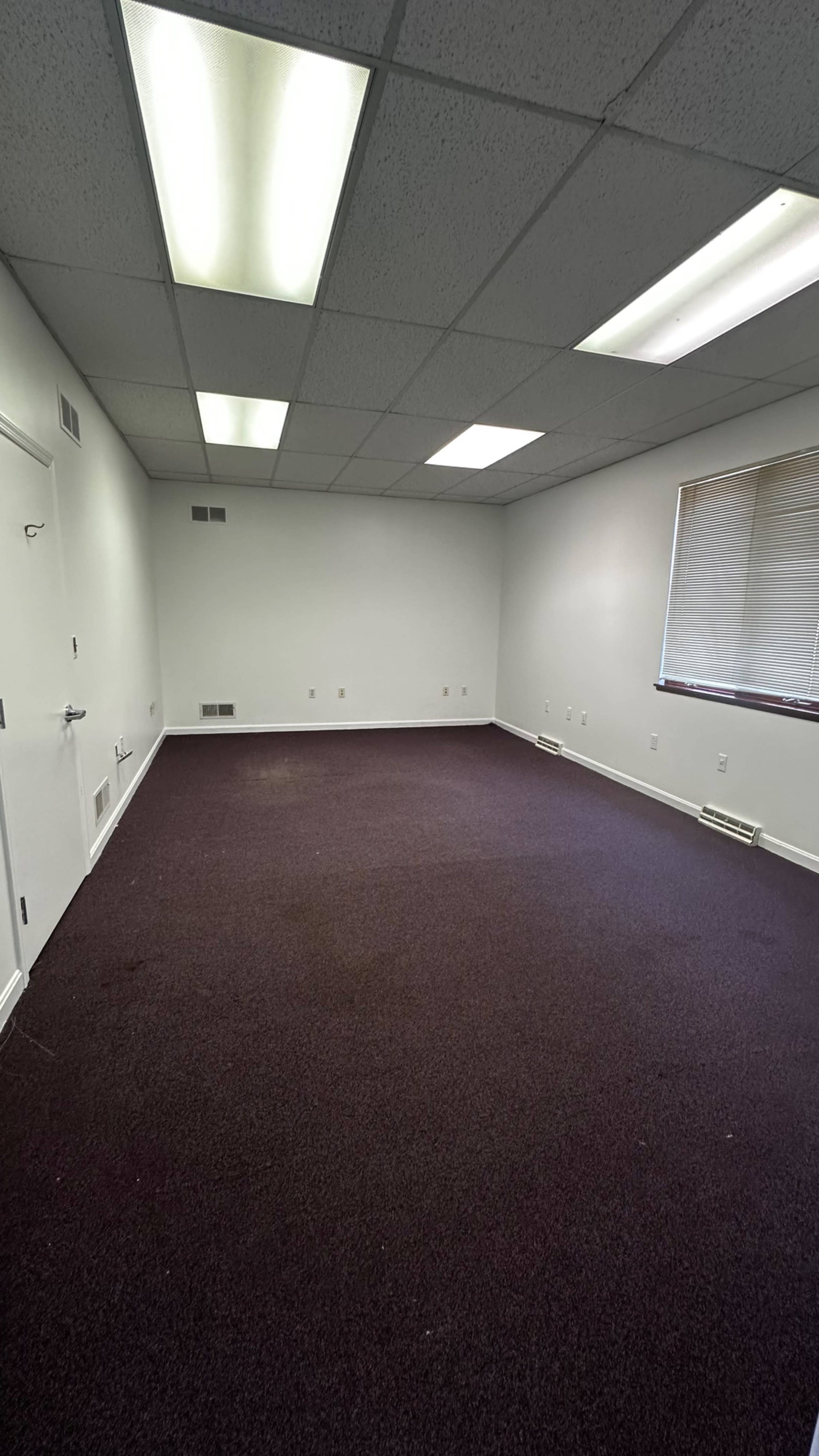 Endless Potential, Perfect Location – 500 Sq Ft Near 376” Image in Carnegie, Carnegie, PA