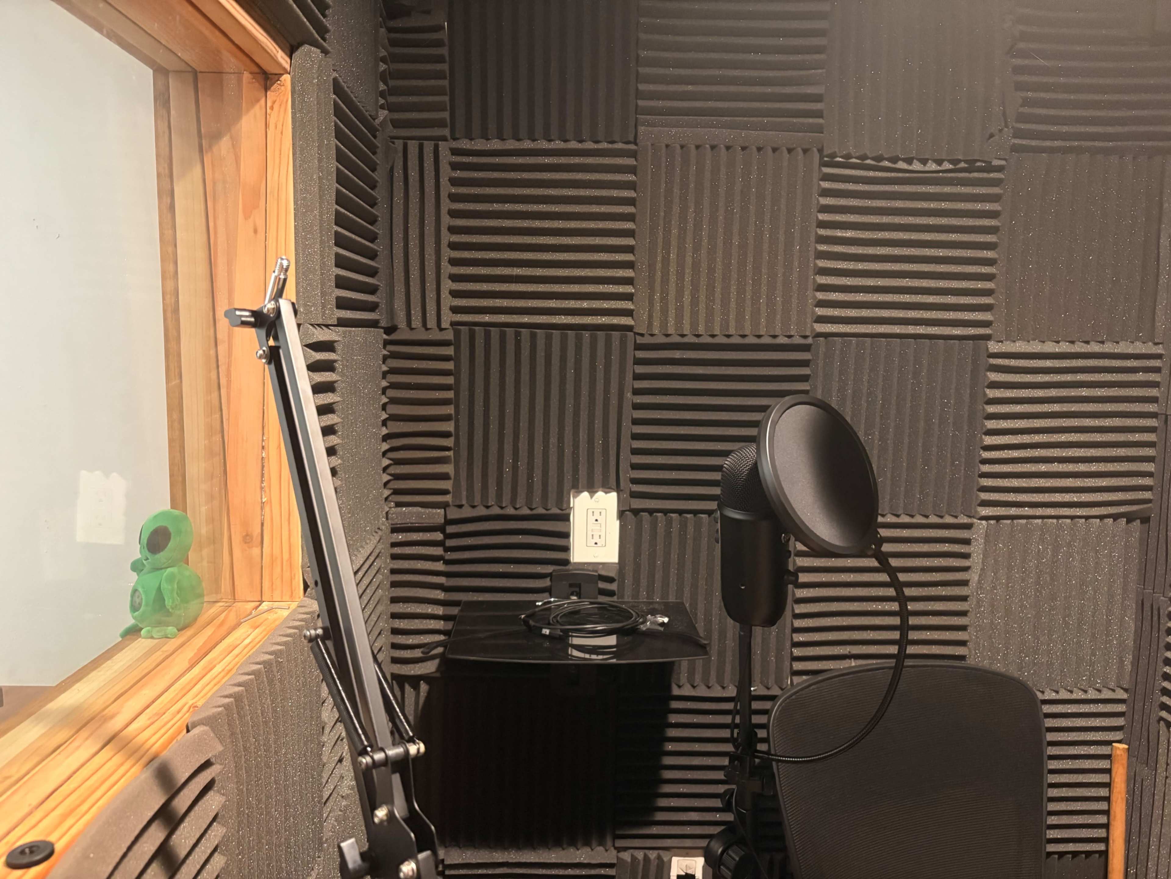 Residential studio space - cozy and easily dressed, vocal recording booth attached to larger living space Image in Inglewood, Inglewood, CA