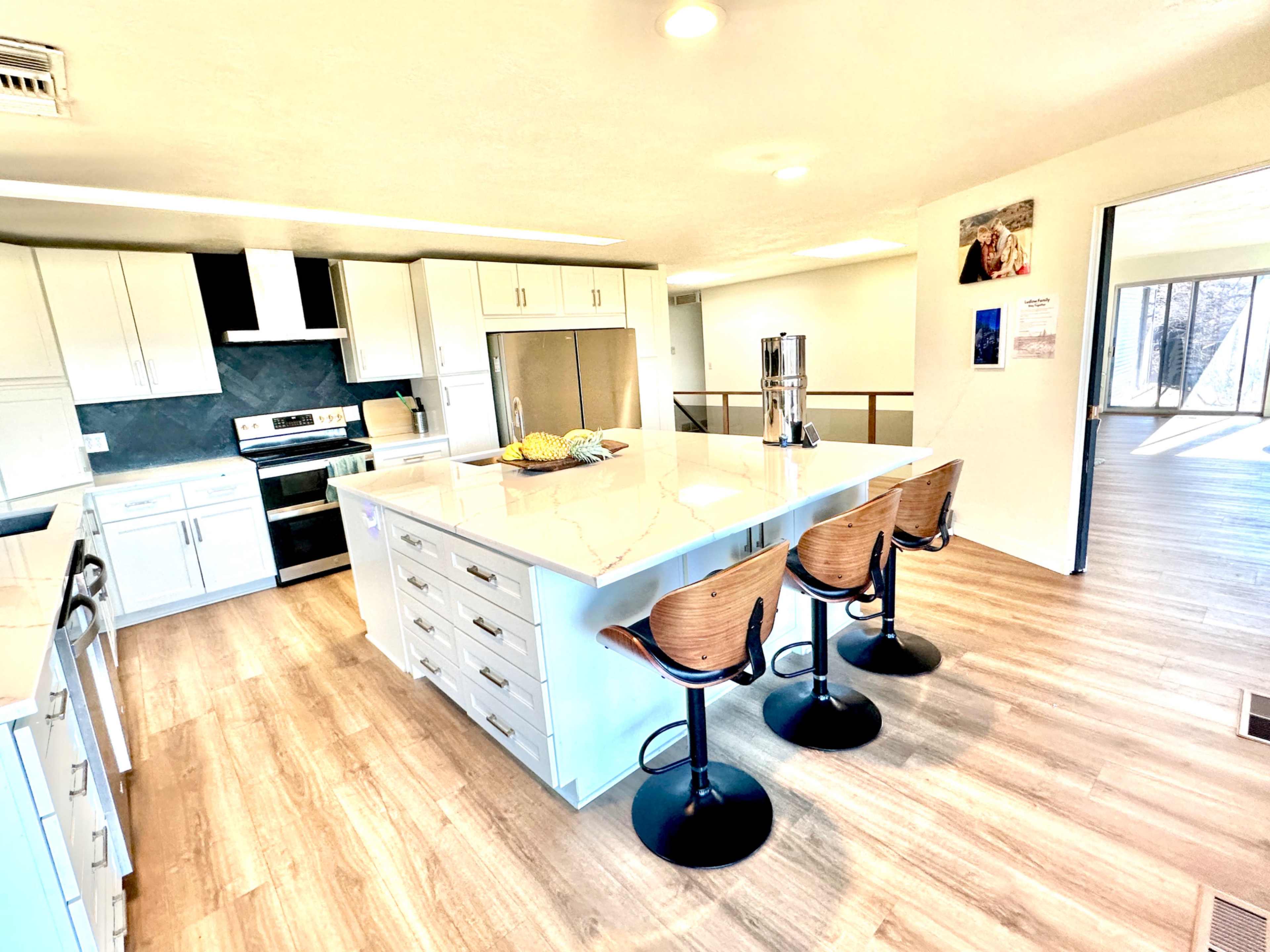 Light-Filled Modern Mountain Home with Quartz Kitchen, Deck Views & Wellness Spaces Image in Oak Hills, Provo, UT