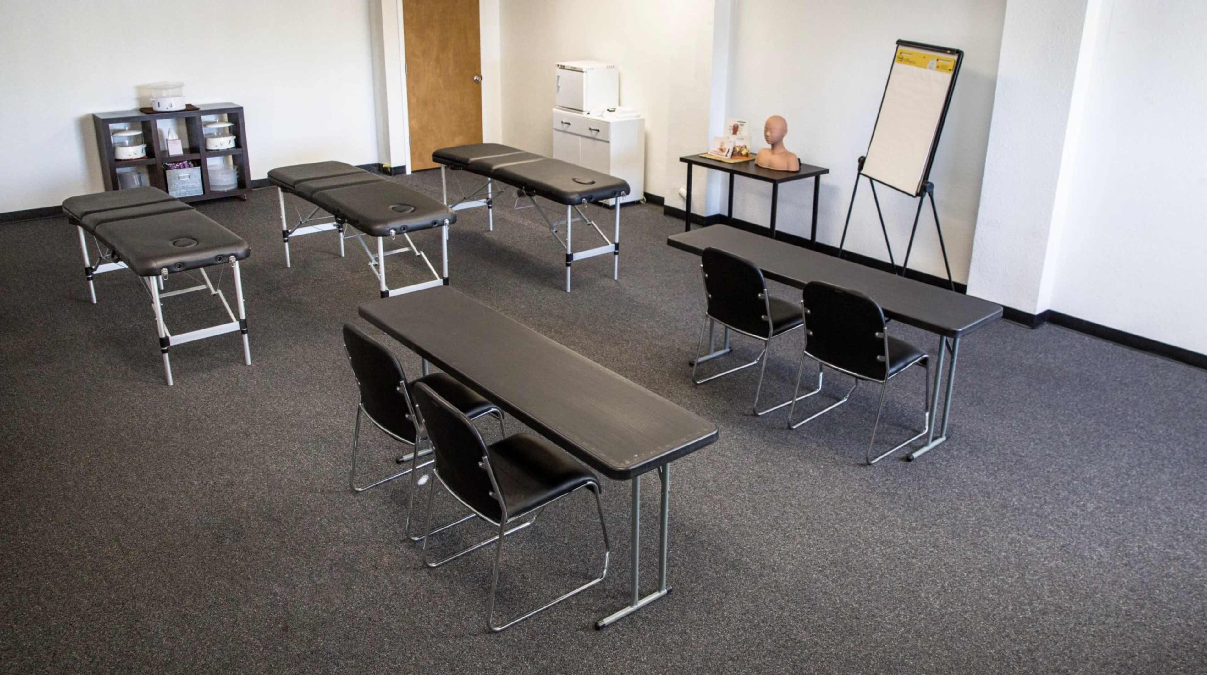 Urban Training and Classroom Space Image in Eiber, Lakewood, CO