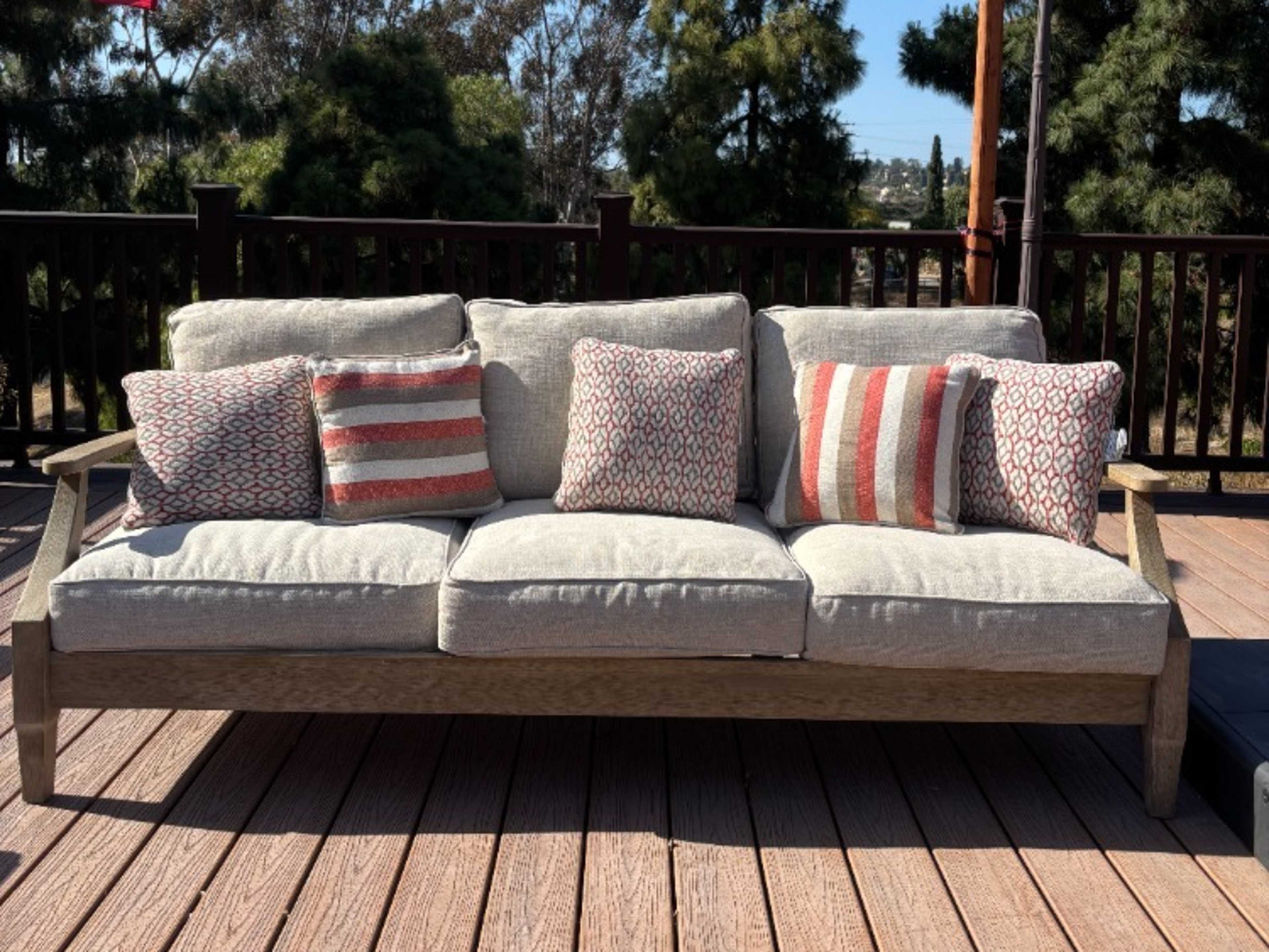 Outdoor Lounge Furniture