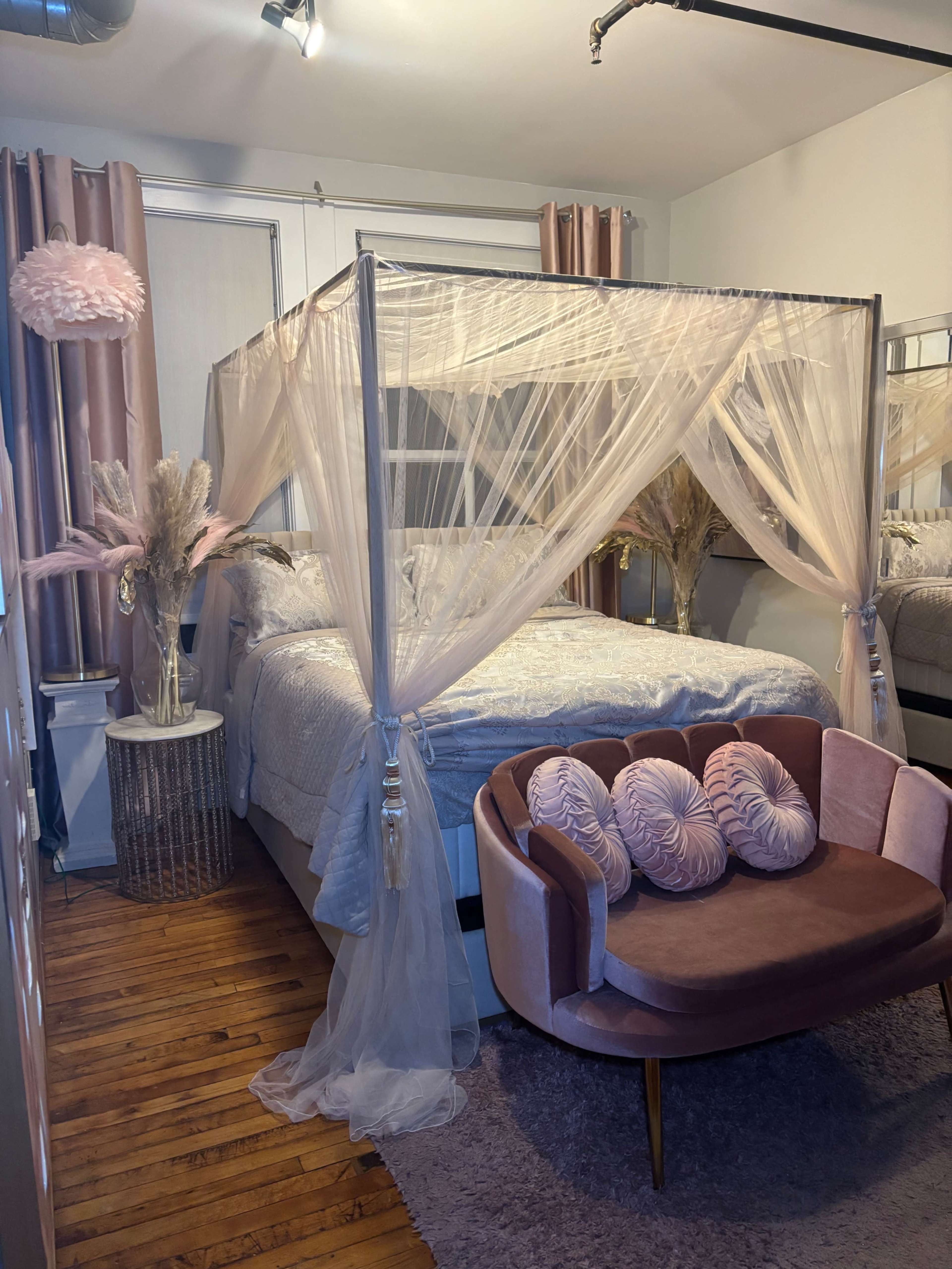 Fabulous Pink Downtown Loft Image in Downtown Houston, Houston, TX