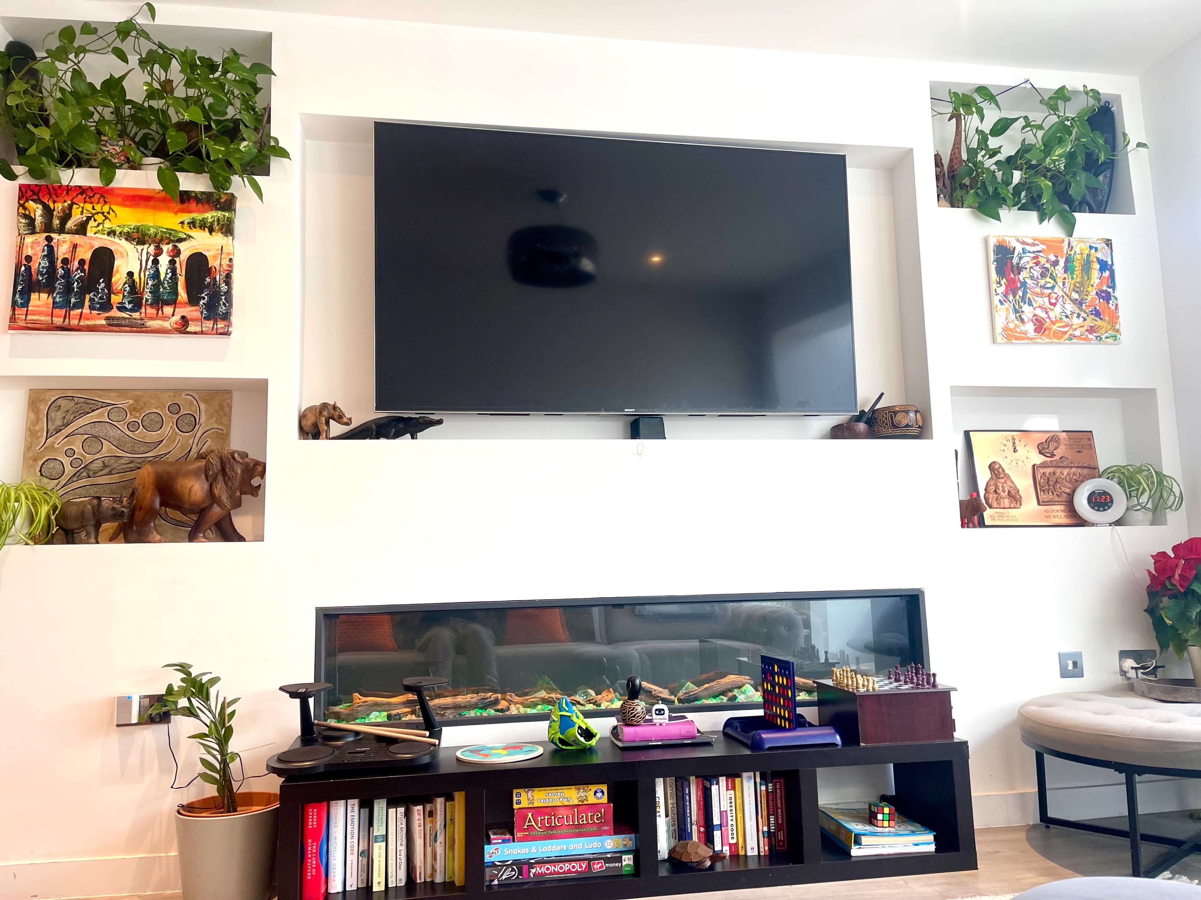 Modern & Warm Family Home with a Splash of Soul, Perfect for Shoots & Intimate Events. Image in Edgware, London