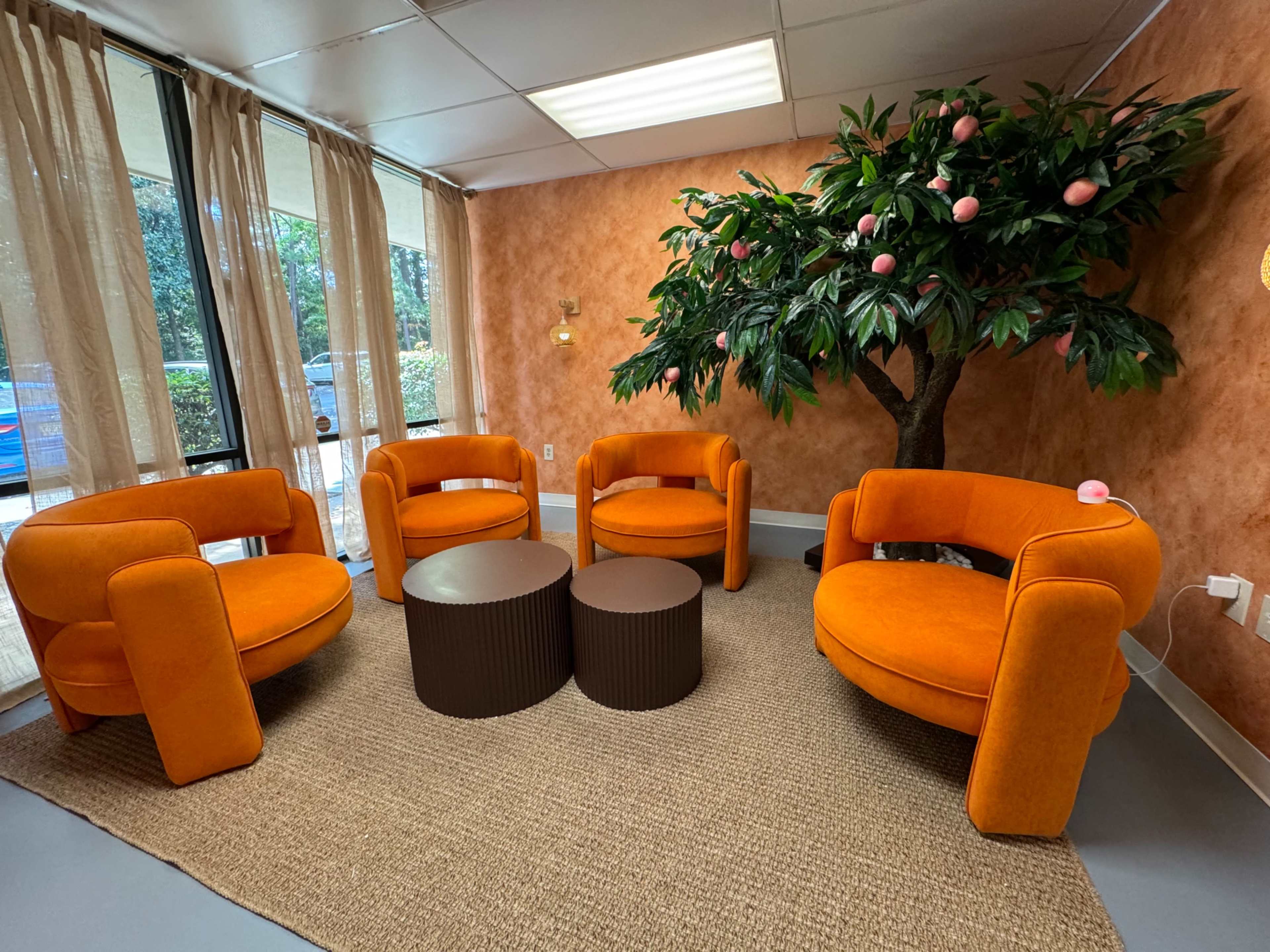 Peachtree Themed Lounge Image in Chamblee, Atlanta, GA