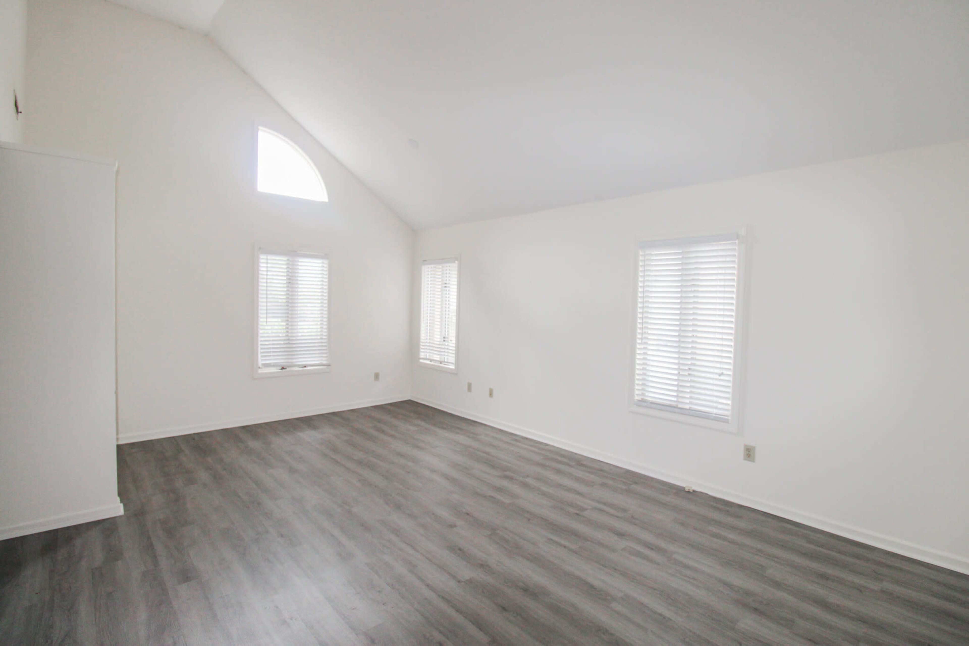 James Island Studio Image in Riverland Terrace, Charleston, SC