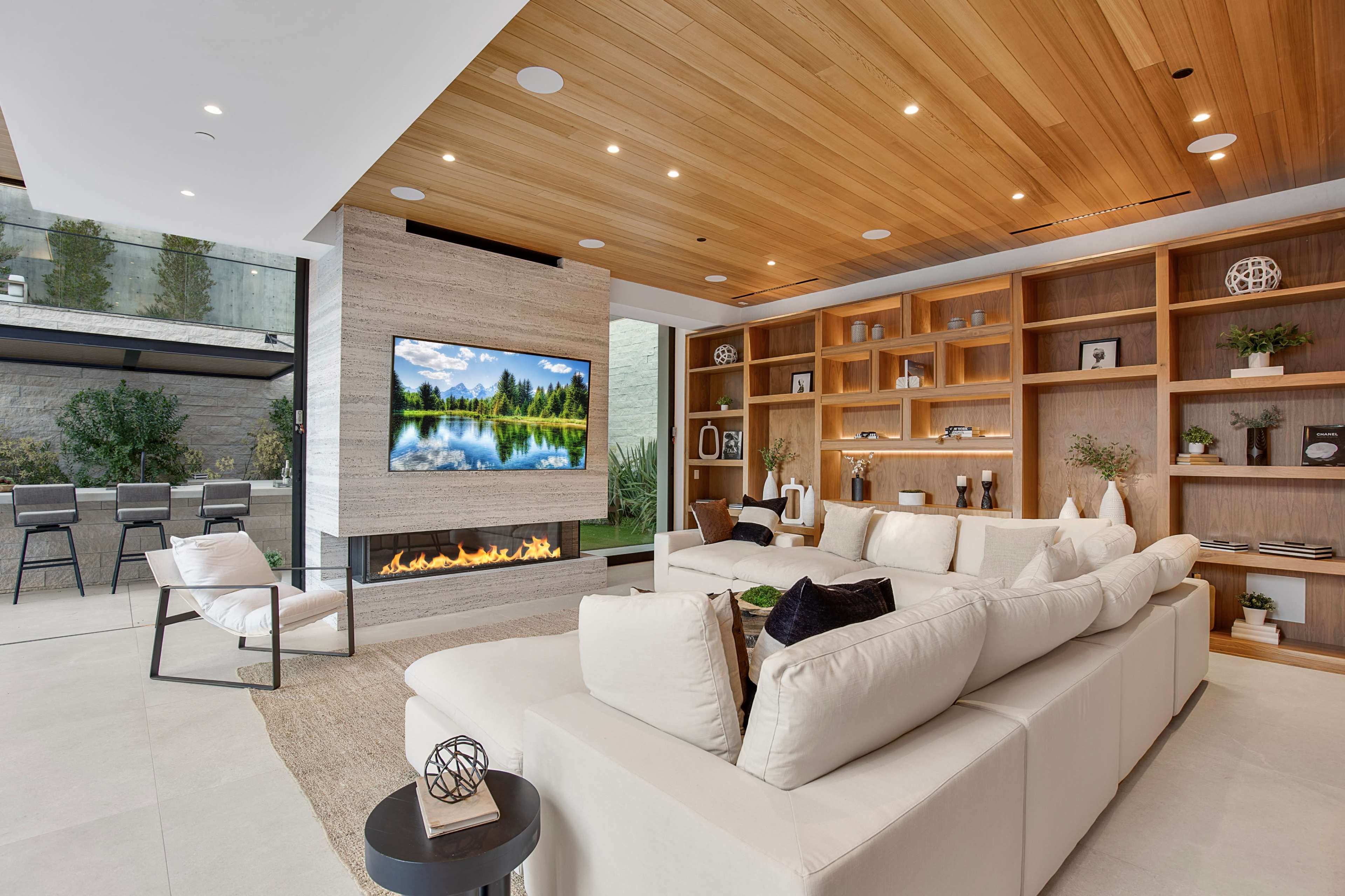HUTTON ARCHITECTURAL SHOWSTOPPER/ ATRIUM/ POOL Image in Beverly Crest, Beverly Hills, CA