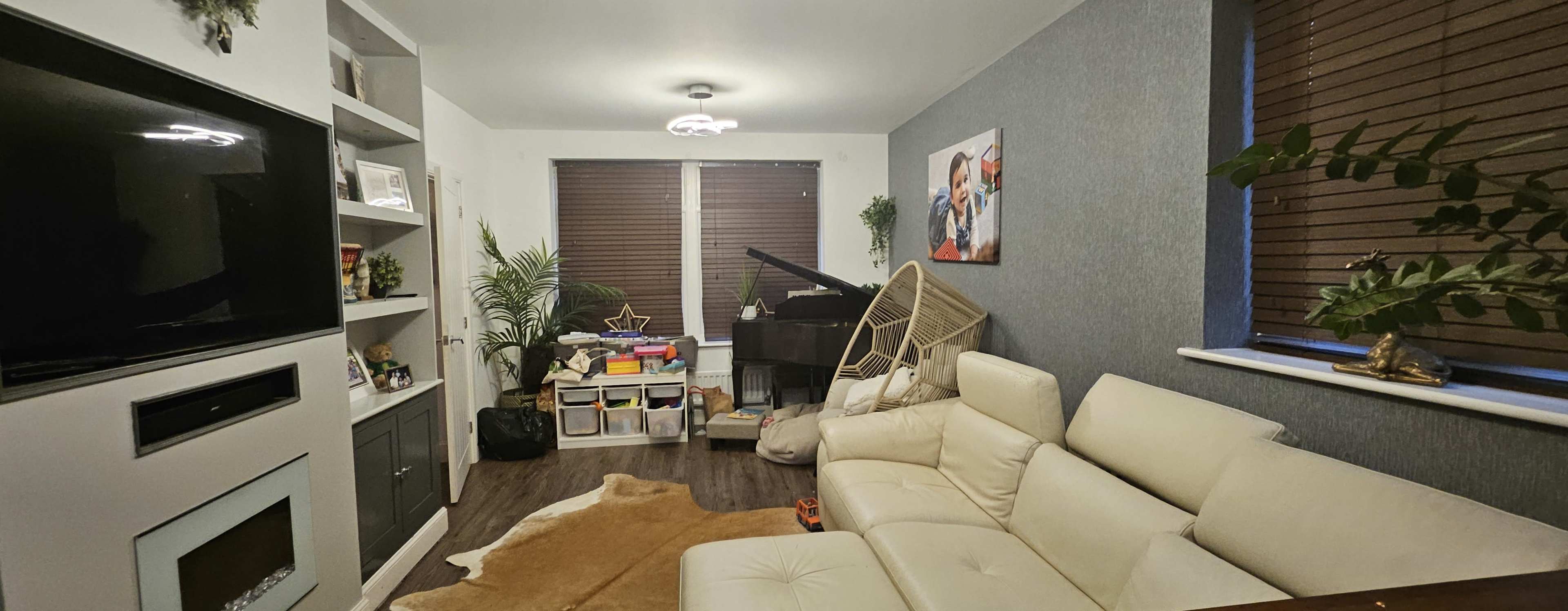 Bright and Spacious Family Home: 4-Bedroom Gem in a Quiet Suburban Retreat Image in Shinfield, Reading, ENG