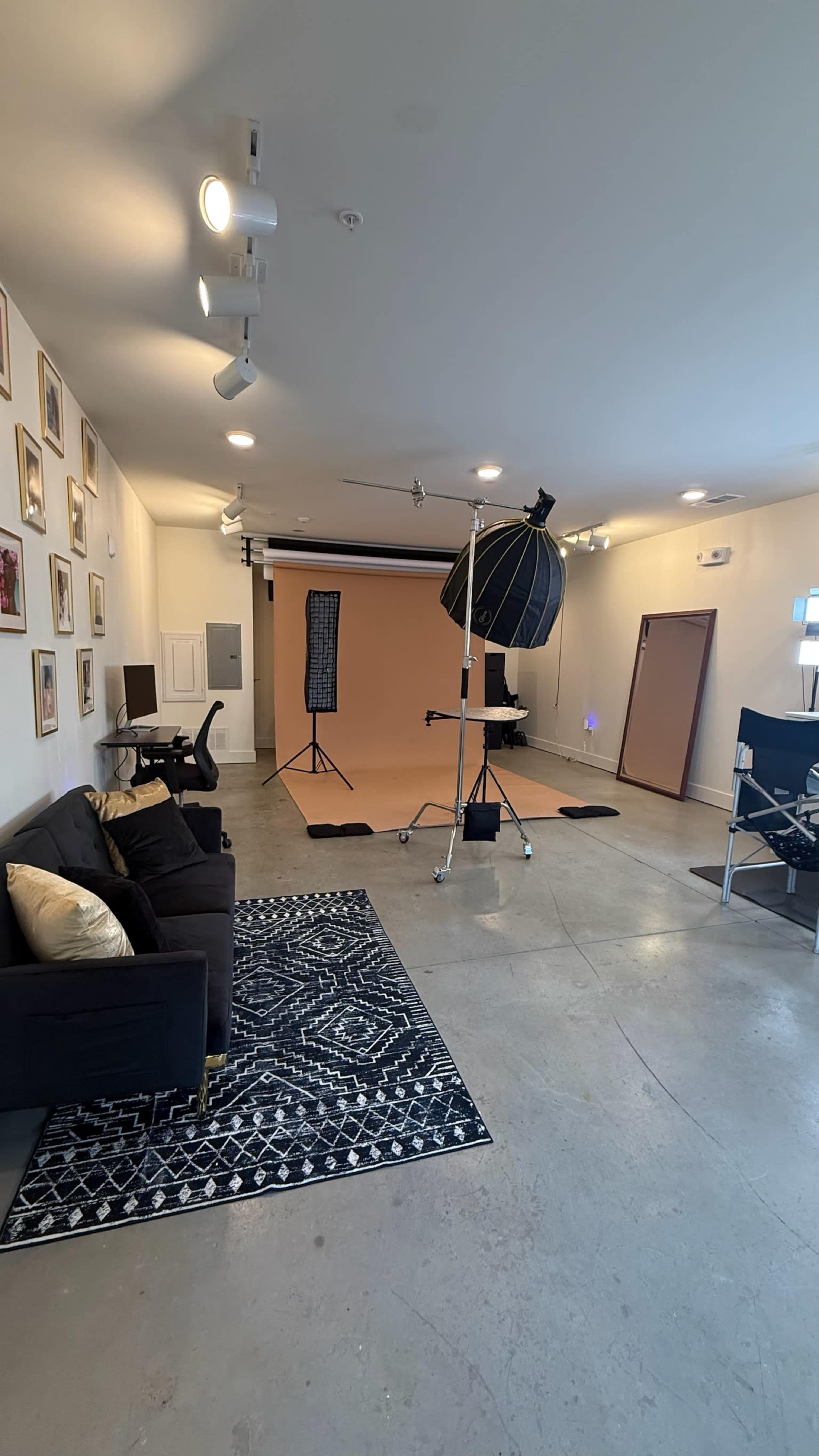 Private West Midtown Luxury Photo Studio Image in Blandtown, Atlanta, GA