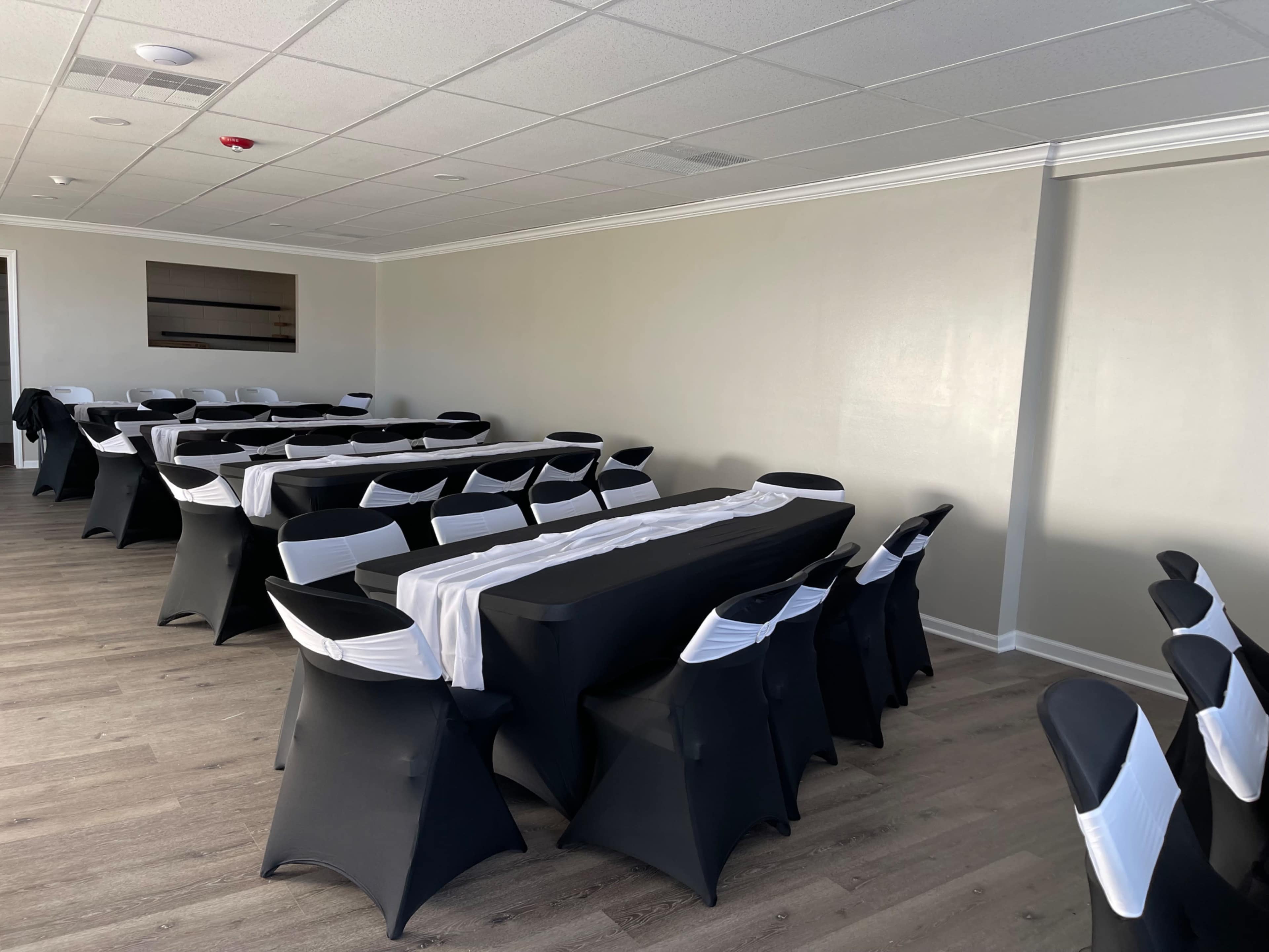 Intimate and cozy event space Image in Emerald Lawns, Joliet, IL