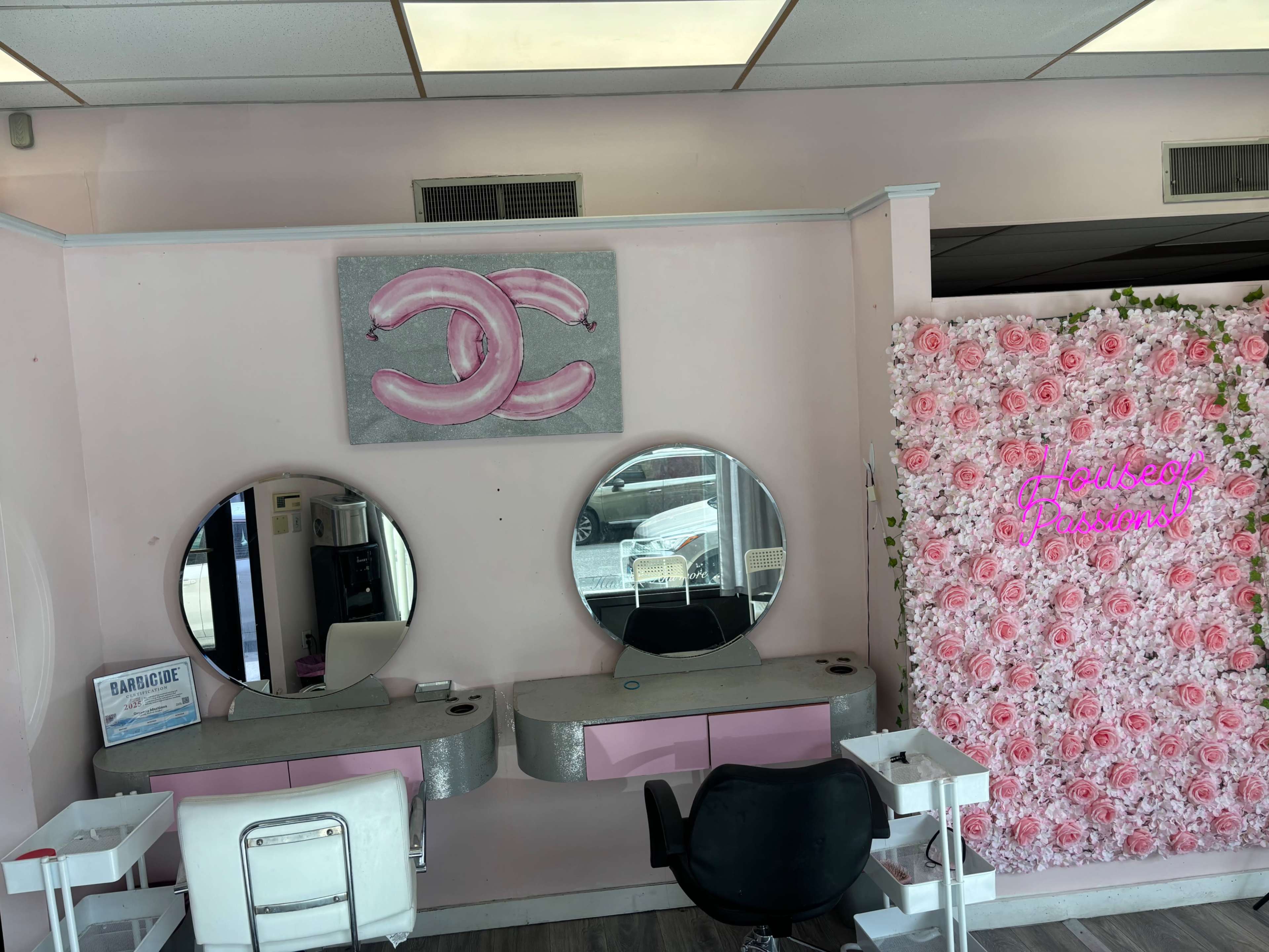 Downtown areas tons of small owned business surrounding the salon. Image in Waterbury, Waterbury, CT