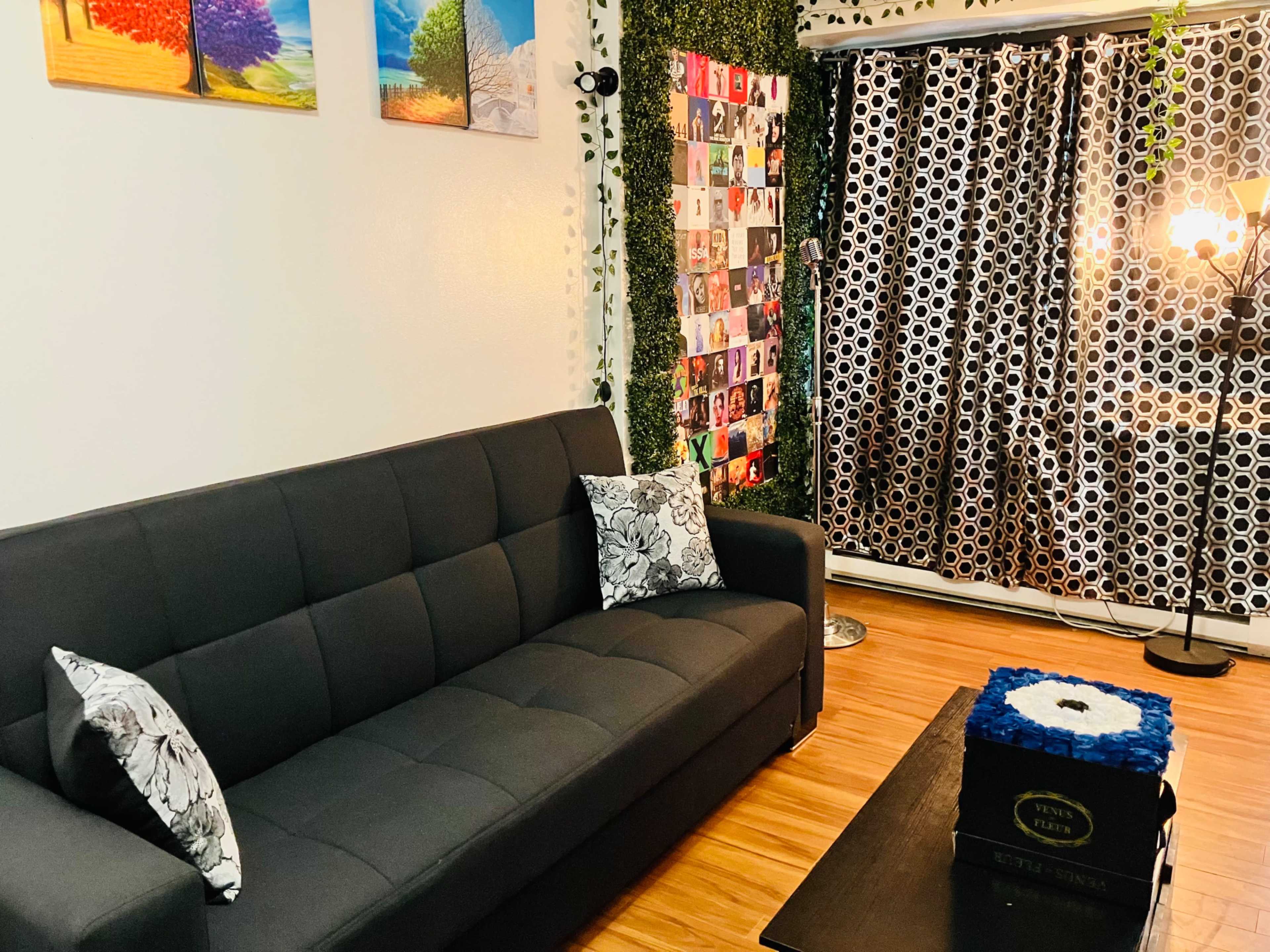 Calling all creatives! Natural Light Photo Studio with Balcony Image in Bedford-Stuyvesant, brooklyn, NY