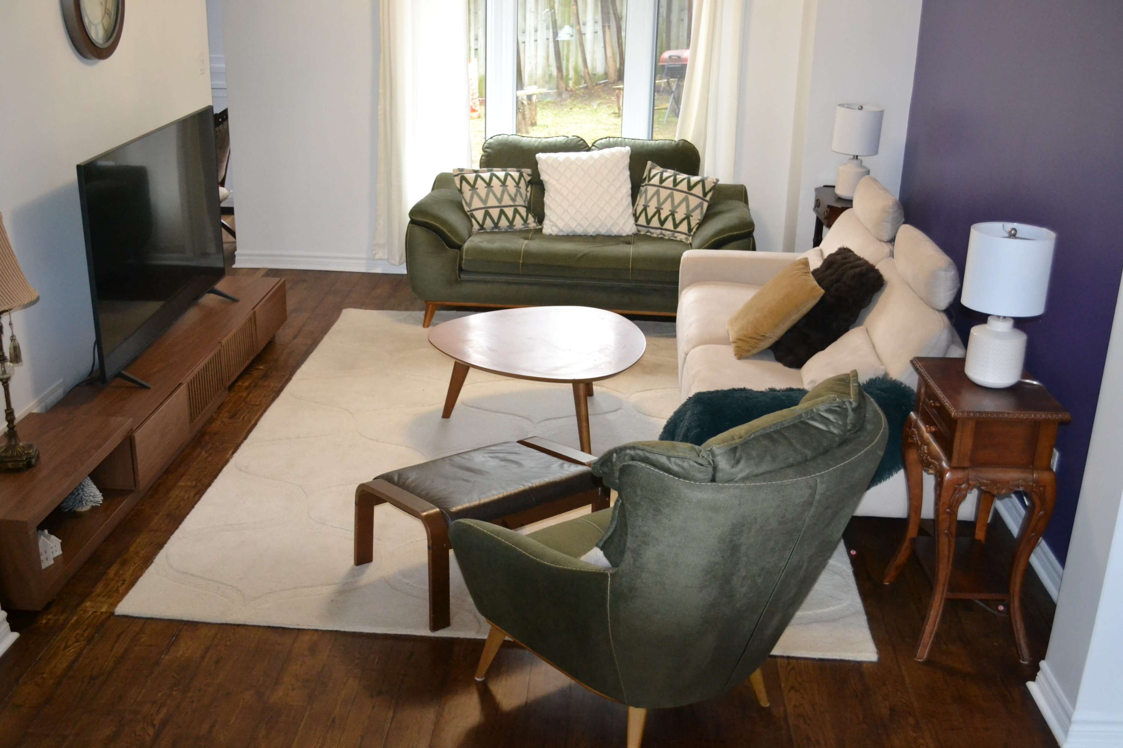 House with recently renovated common spaces Image in Barrie, Barrie, ON