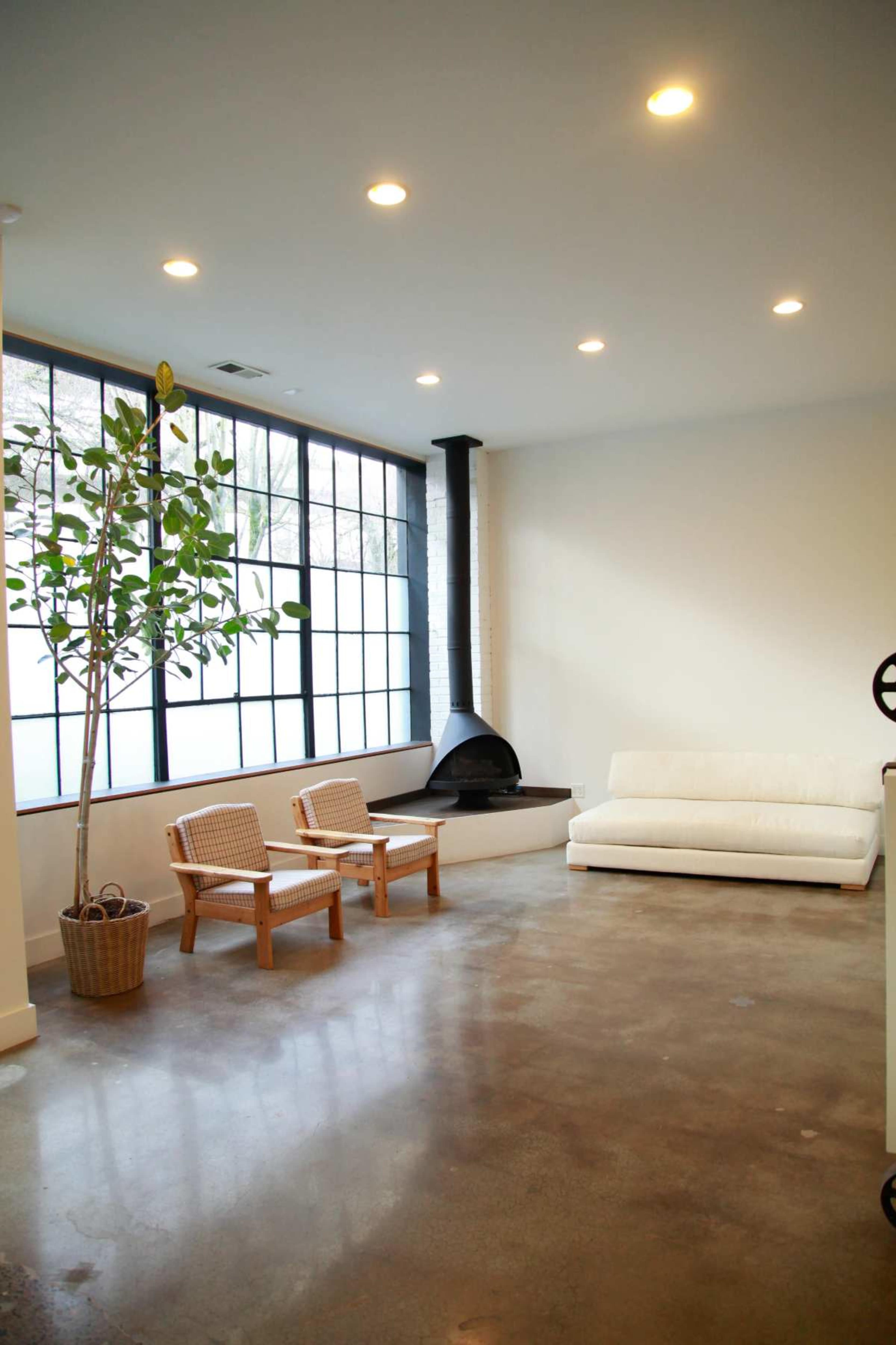 Airy Modern Studio + Event Space Image in Northwest Portland, Portland, OR