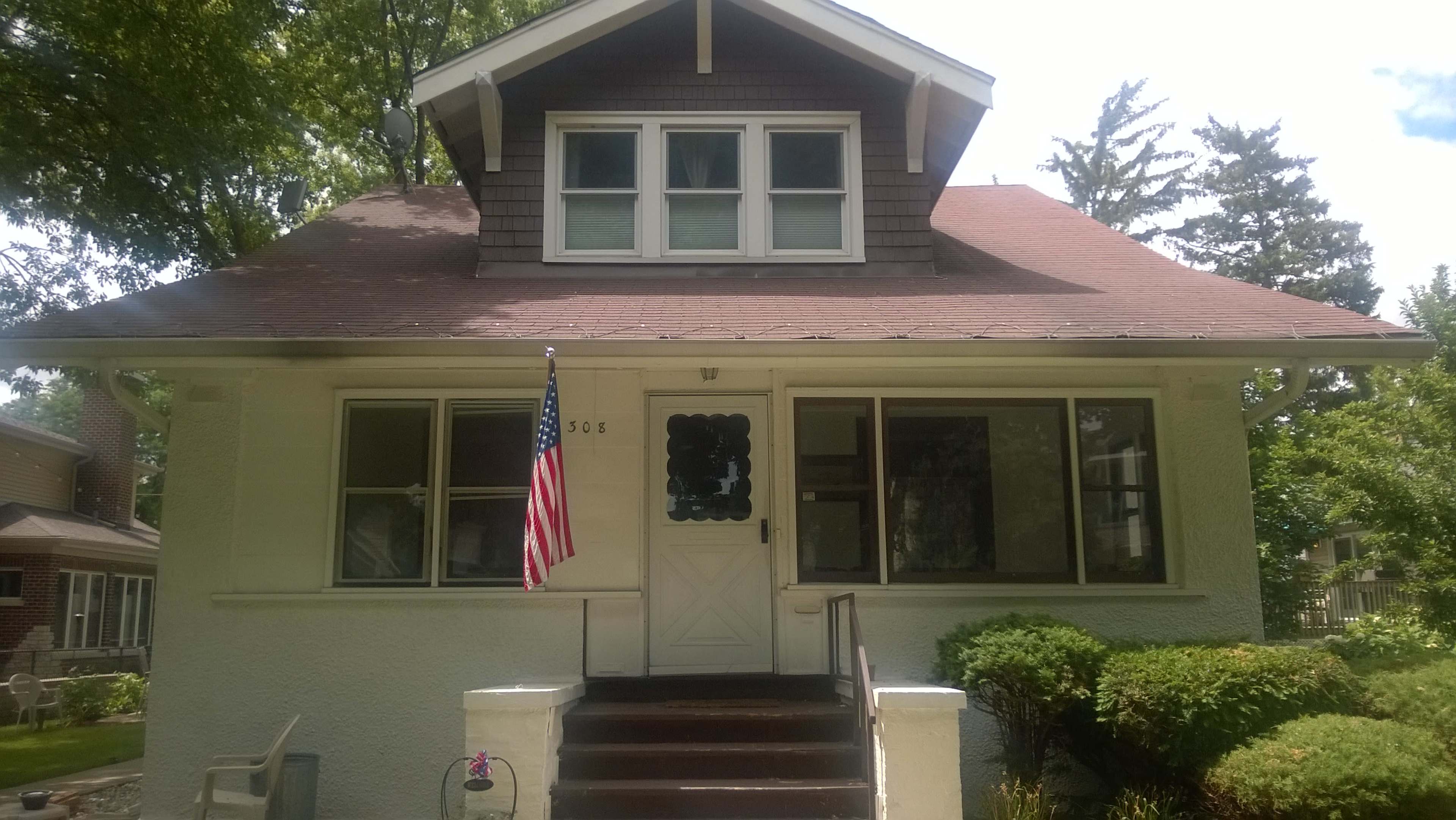 Chicago NW Burbs Craftsman Bungalow Image in Wheeling Township, Arlington Heights, IL