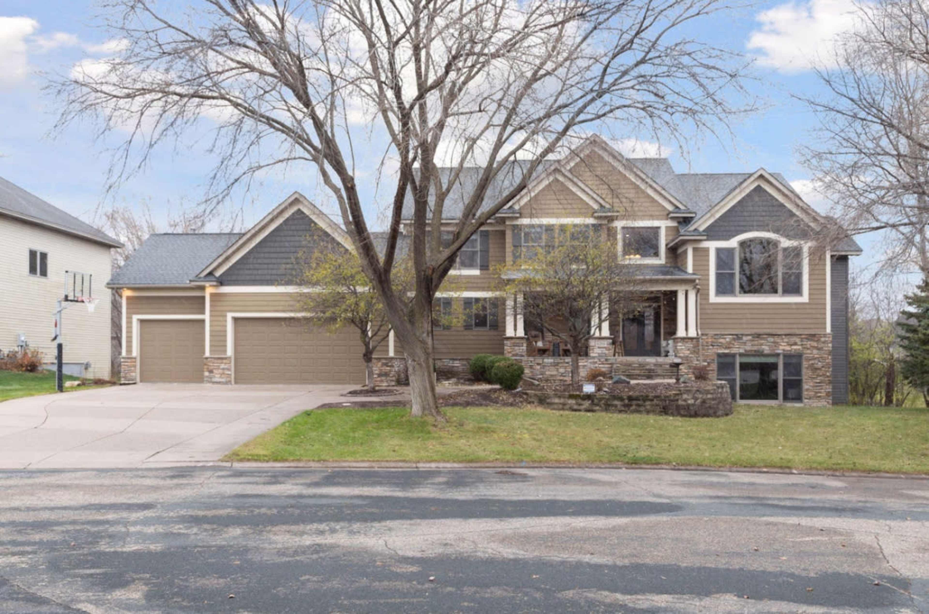 Serene 20 ft windows and ceiling house with a skywalk, Hugo, MN ...