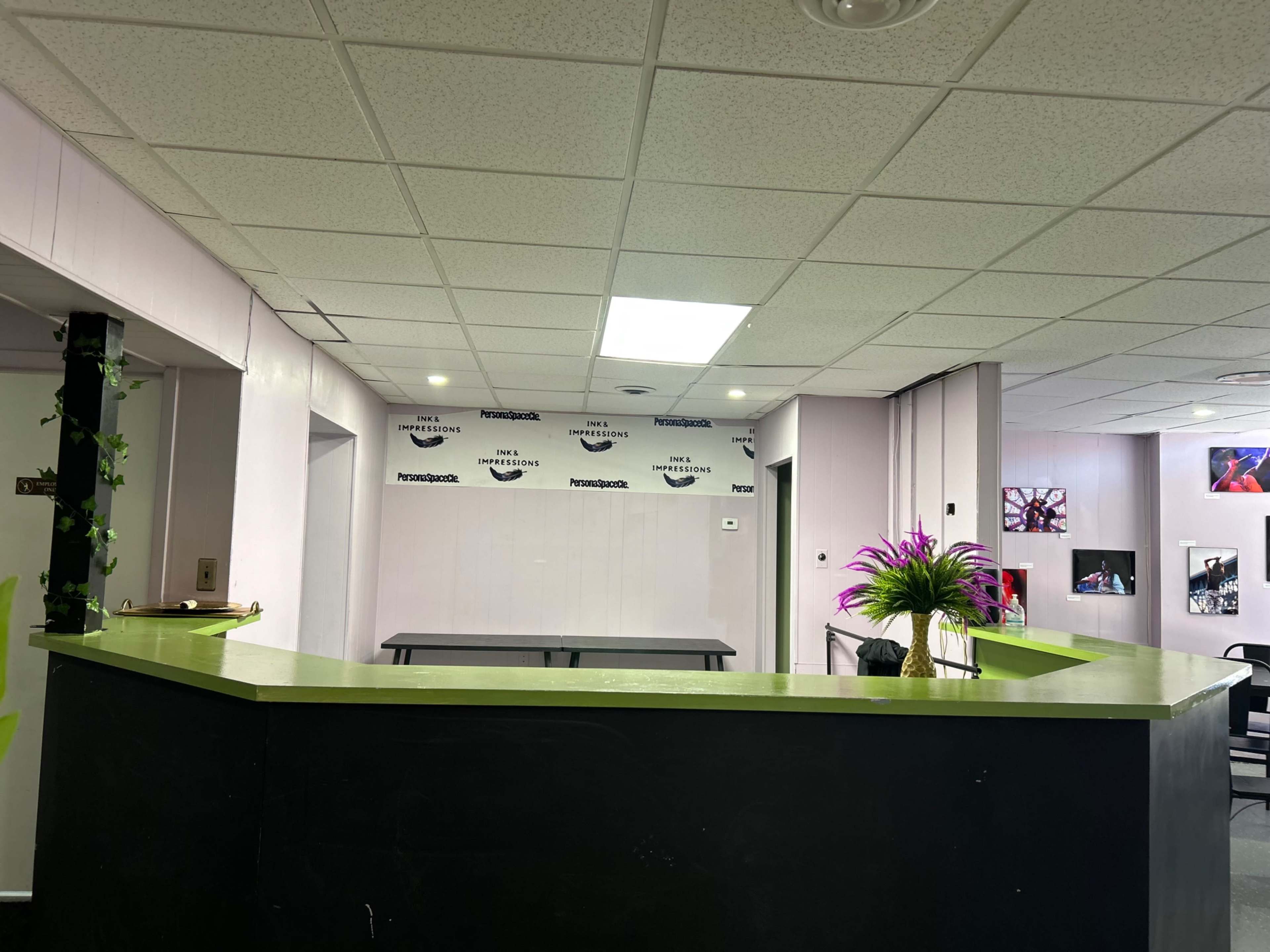 Intimate Unique & Cozy Setting! Image in East Cleveland, East Cleveland, OH