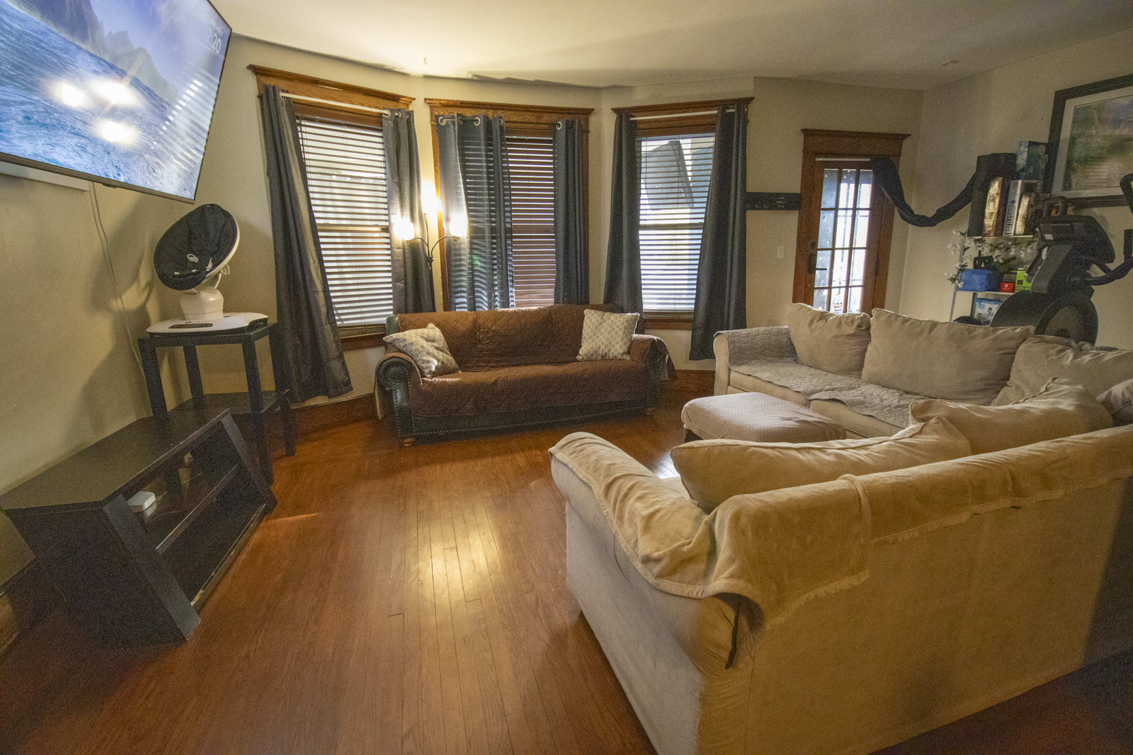 Apartment in Artsy Westville New Haven. Image in Amity, New Haven, CT